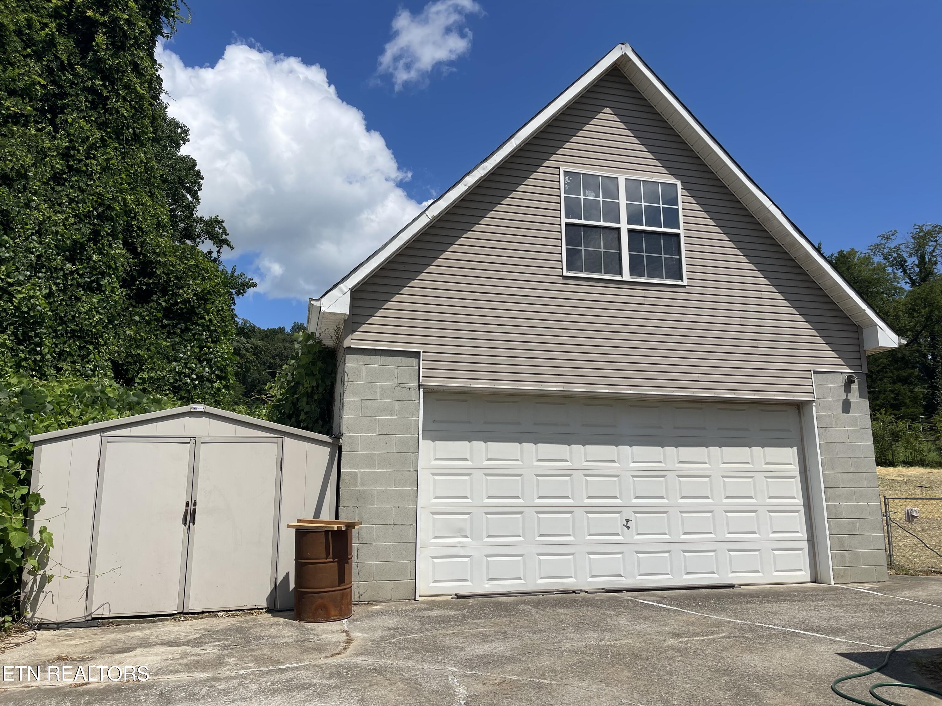 258 Old Tacora Hills Road Clinton TN 37716