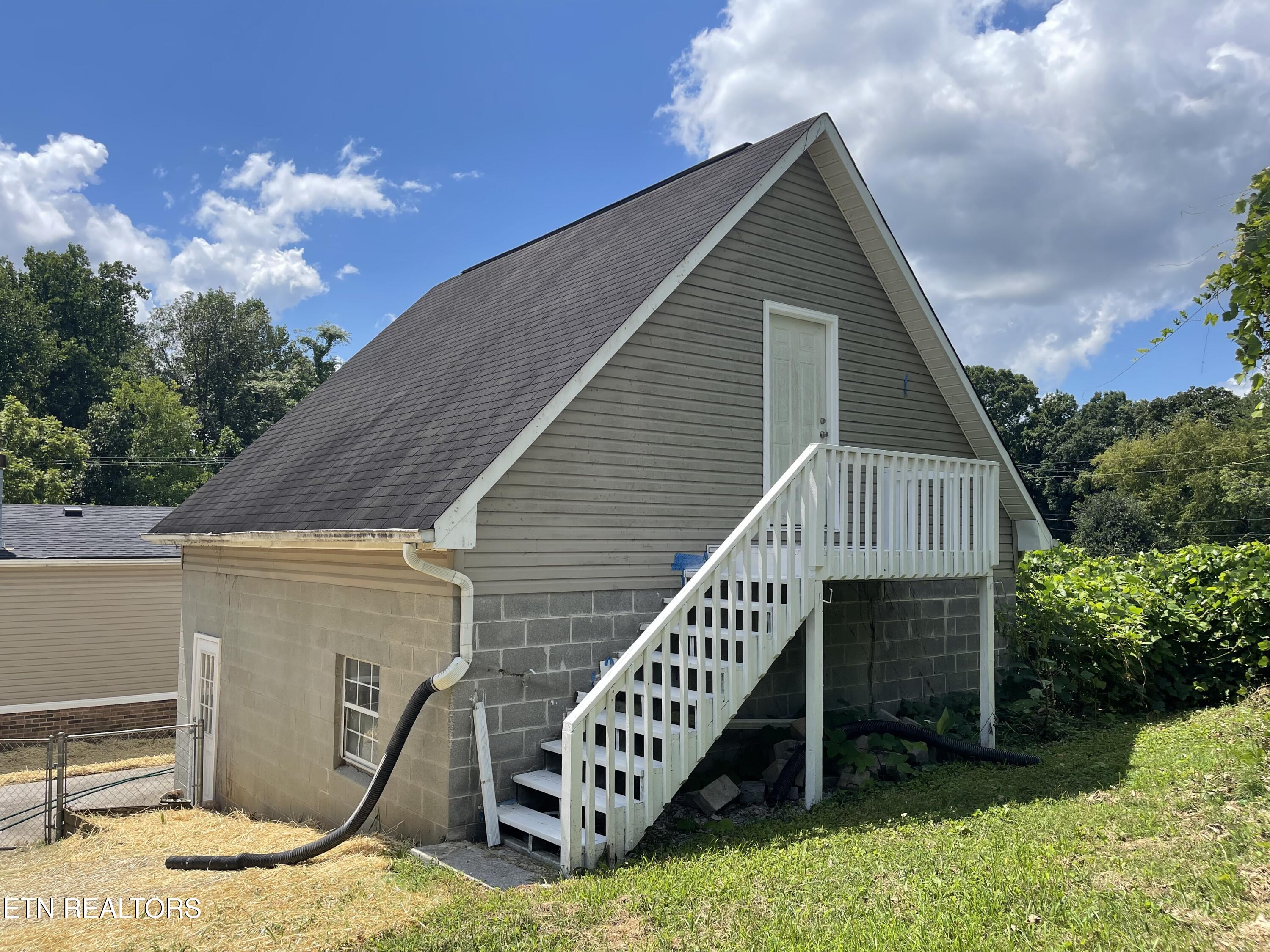 258 Old Tacora Hills Road Clinton TN 37716