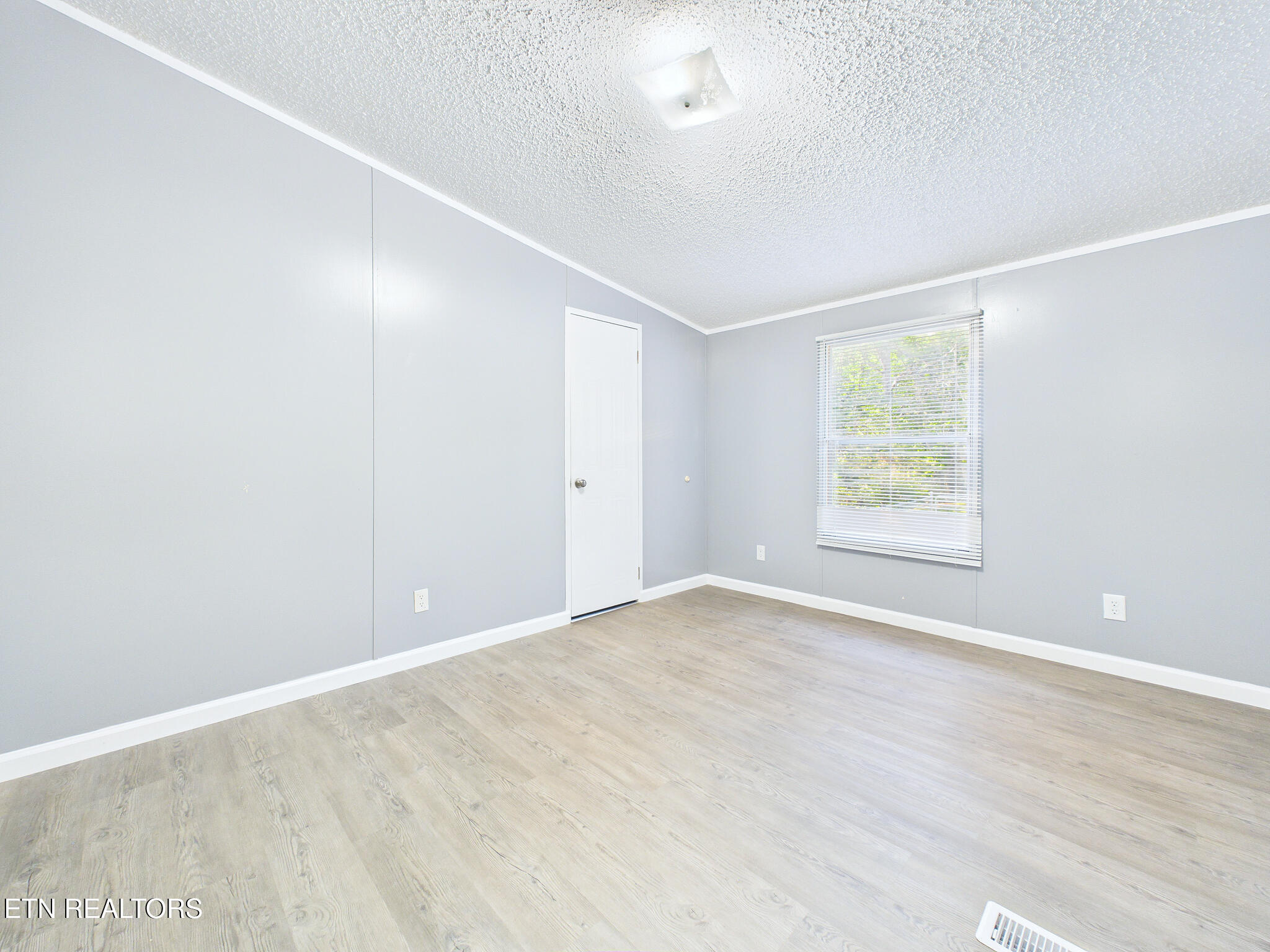 43 Glenn Drive Madisonville TN 37354