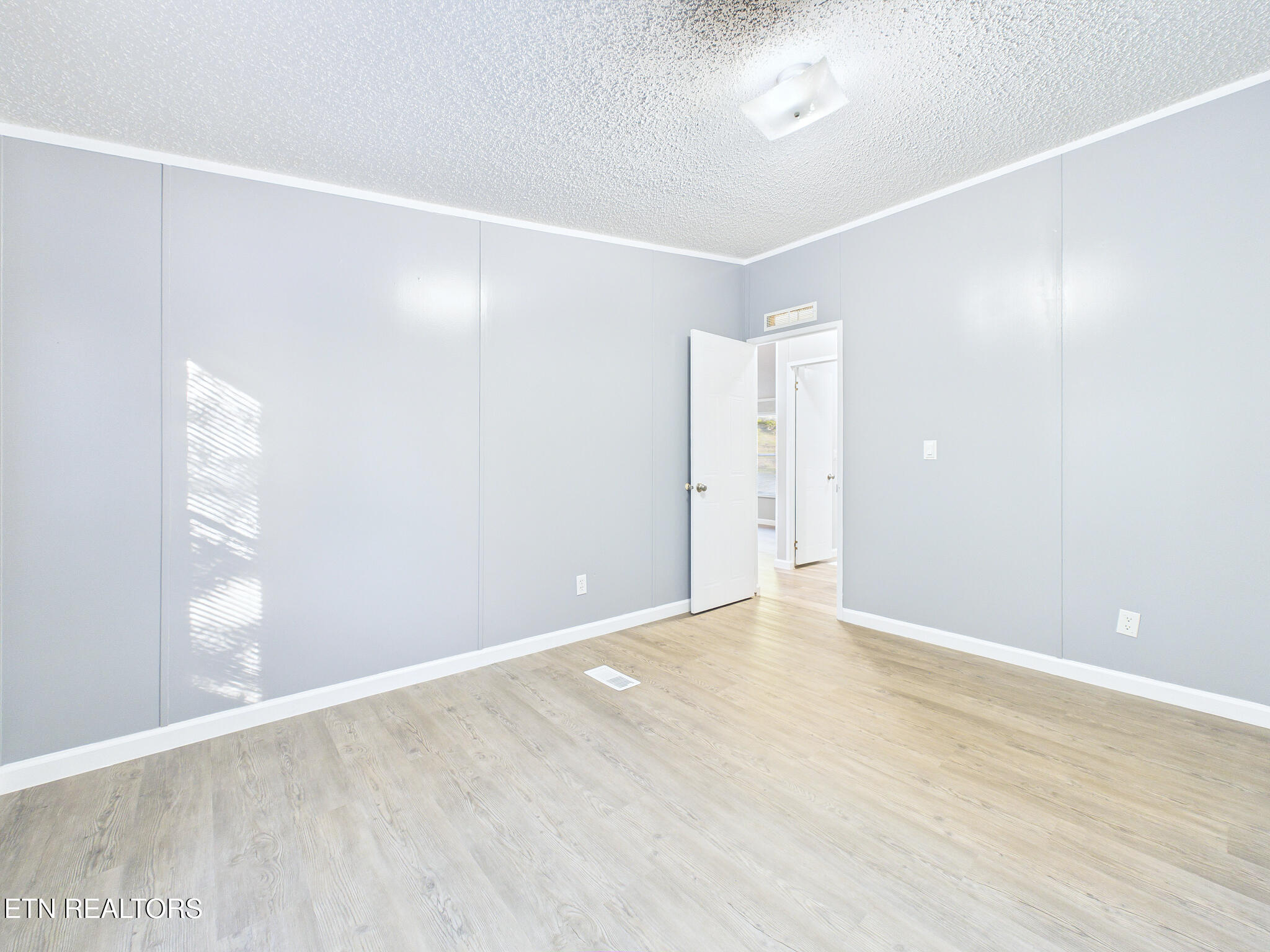 43 Glenn Drive Madisonville TN 37354