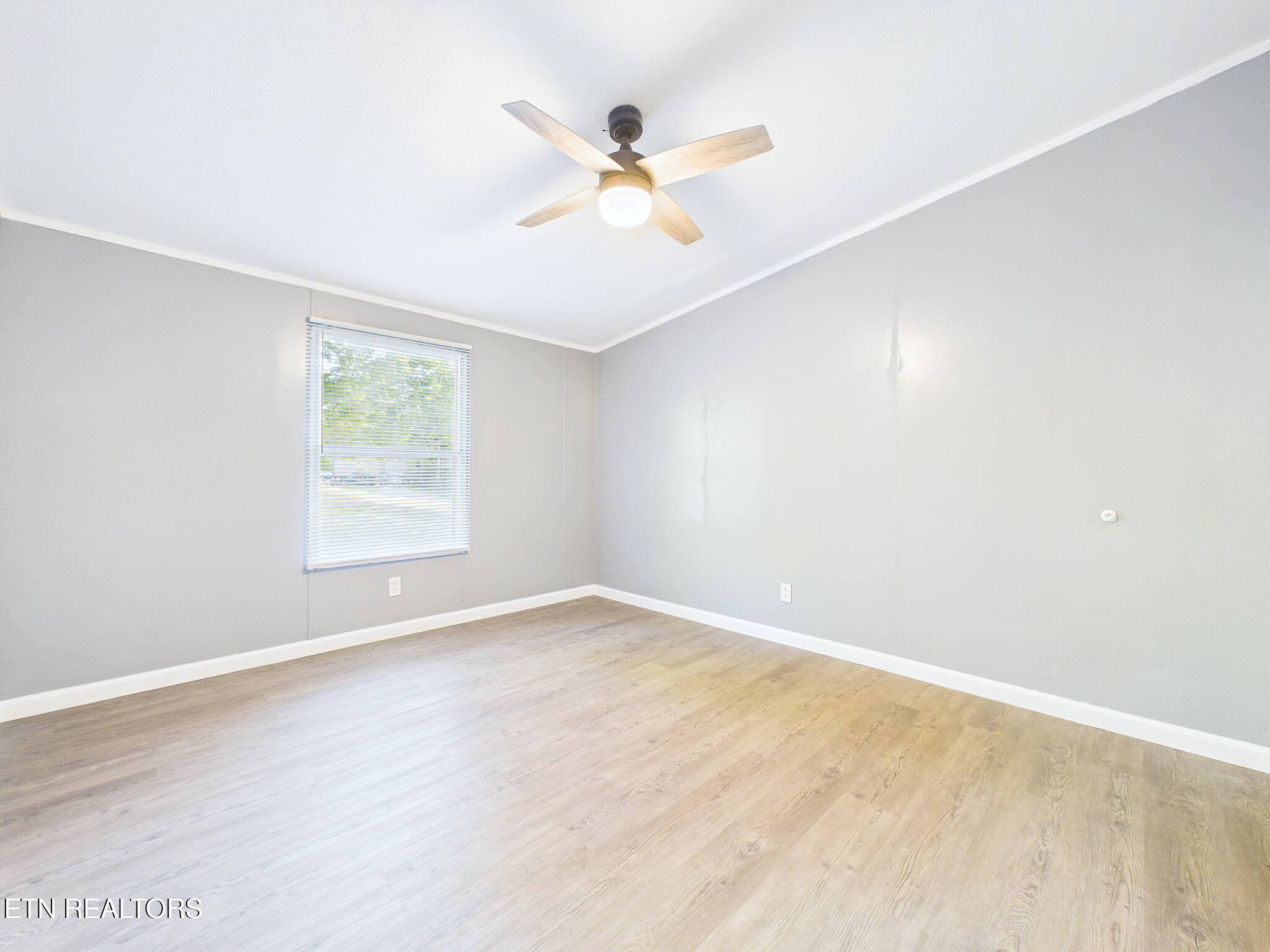 43 Glenn Drive Madisonville TN 37354