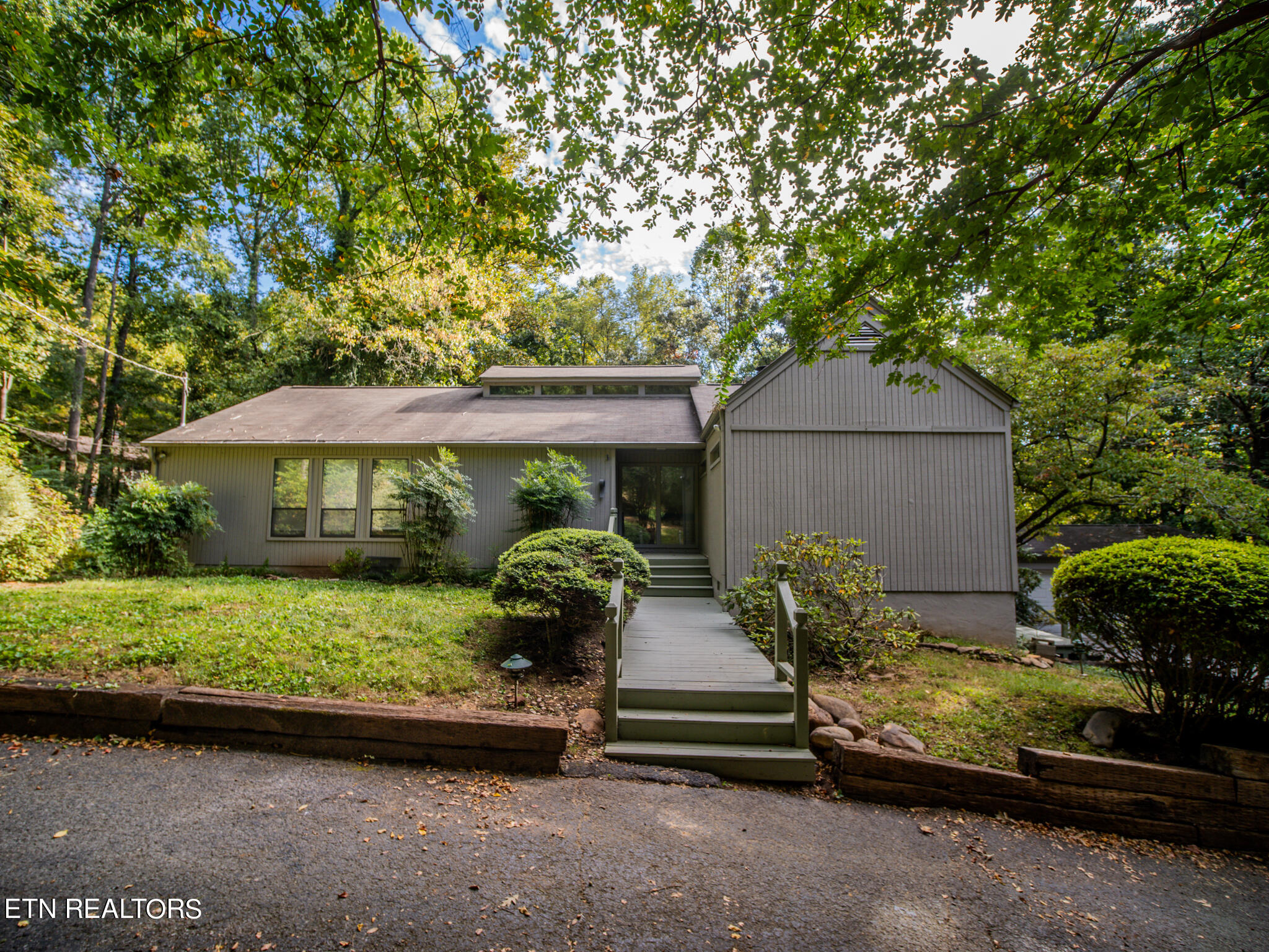 2544 SW Tall Pine Lane Knoxville TN 37920