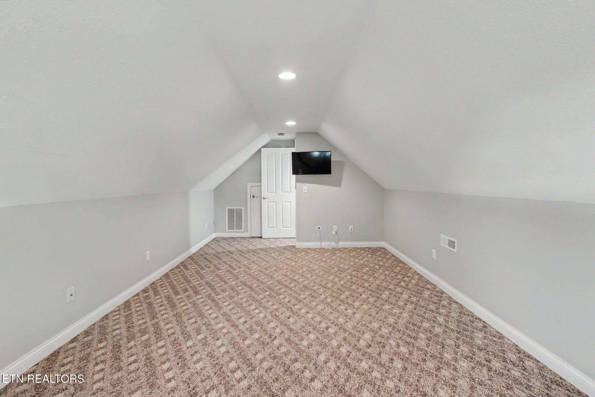 140 Big Oak Drive Dandridge TN 37725