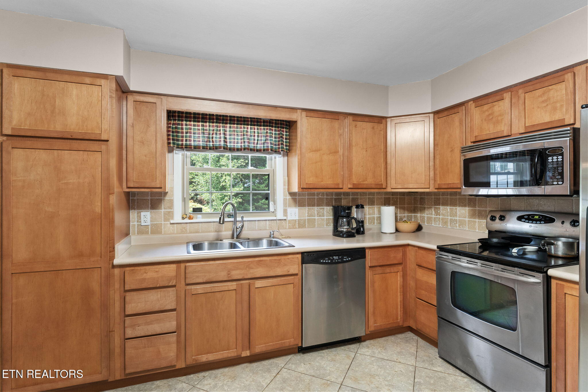 8121 Bennington Drive Knoxville TN 37909