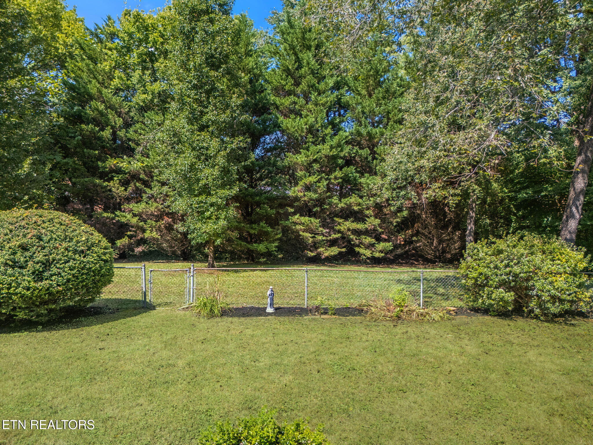 8121 Bennington Drive Knoxville TN 37909
