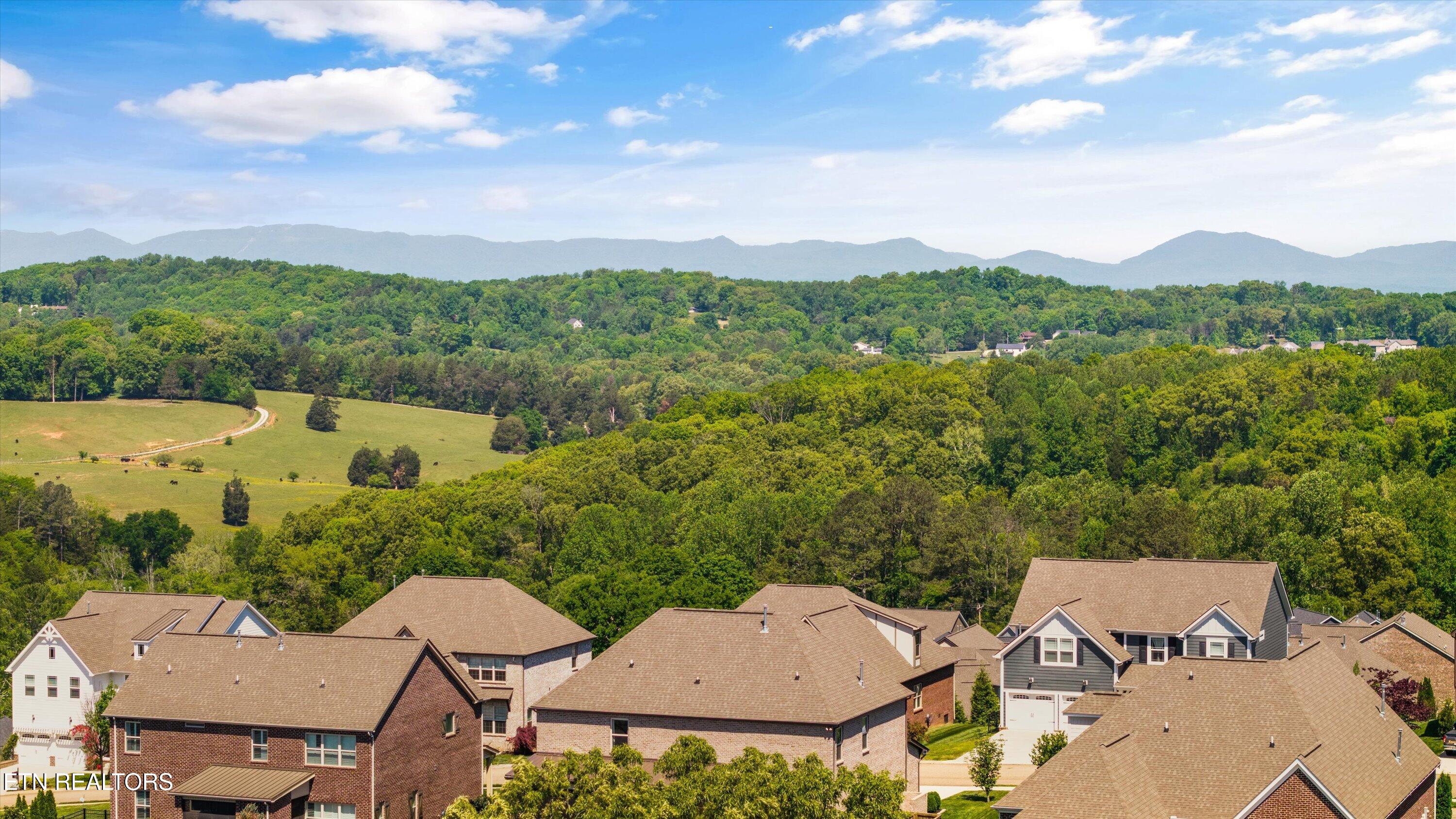 11010 Hunters Knoll Lane Knoxville TN 37932