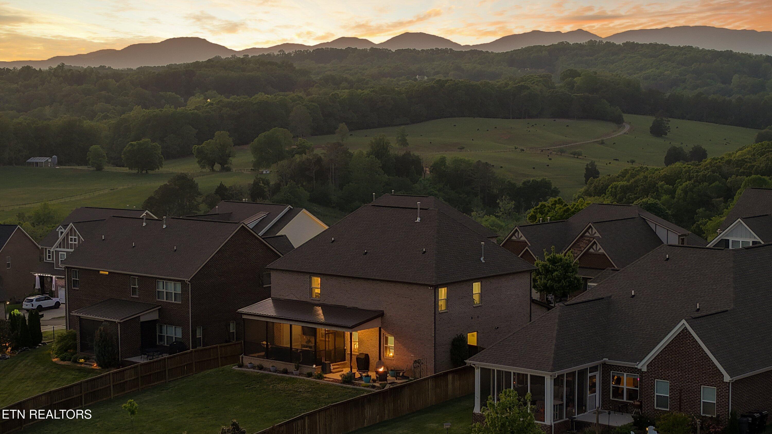 11010 Hunters Knoll Lane Knoxville TN 37932