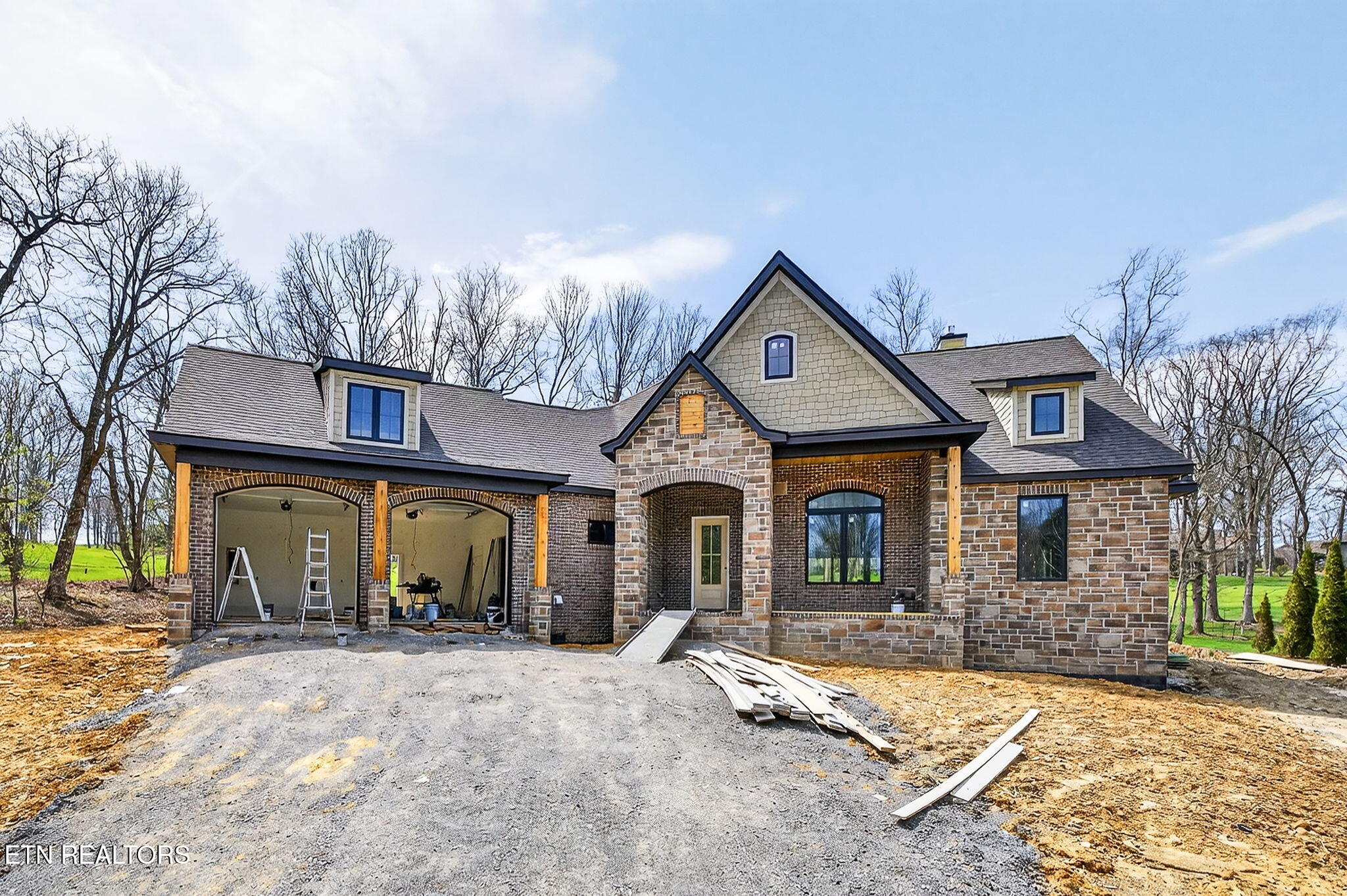 19 Bent Oak Lane Crossville TN 38558