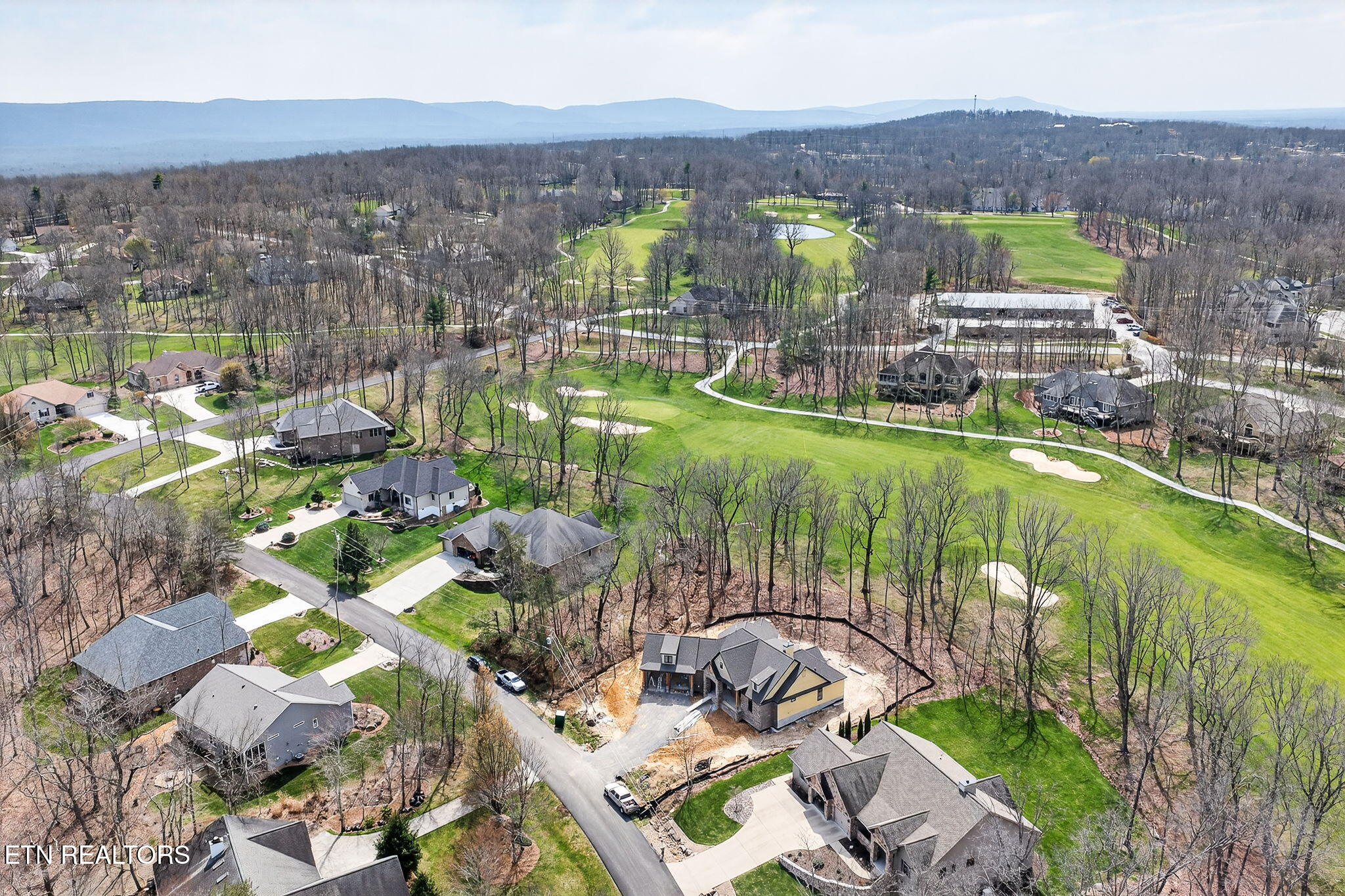 19 Bent Oak Lane Crossville TN 38558