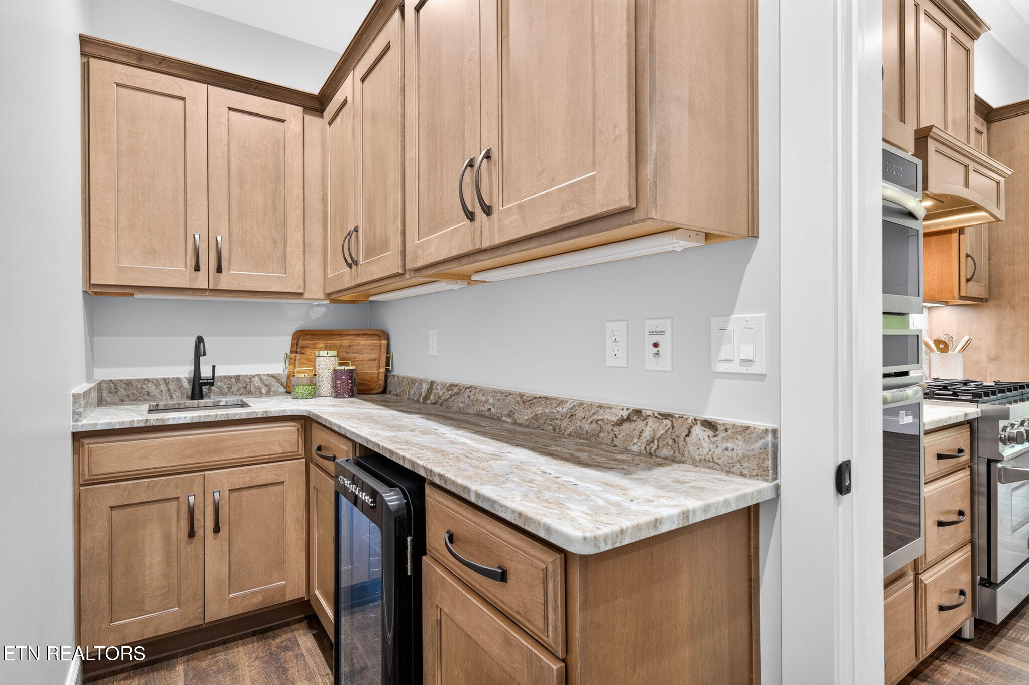 19 Bent Oak Lane Crossville TN 38558