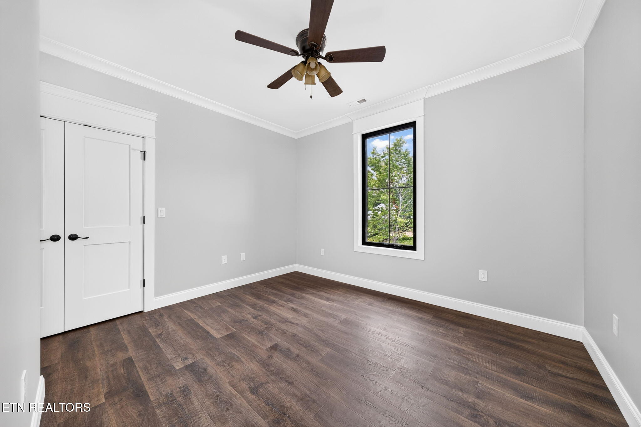 19 Bent Oak Lane Crossville TN 38558