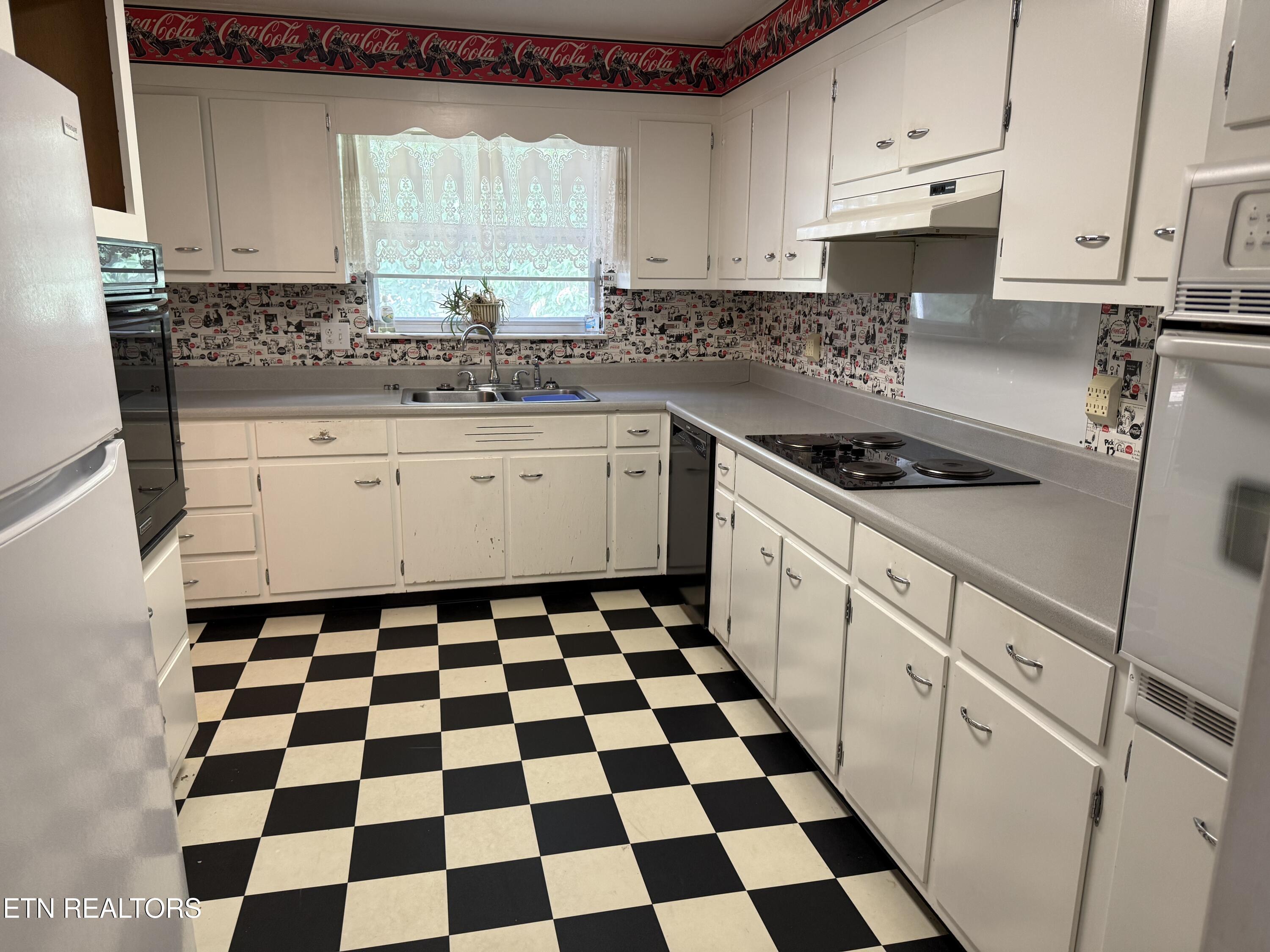 414 Molyneux Street Rockwood TN 37854