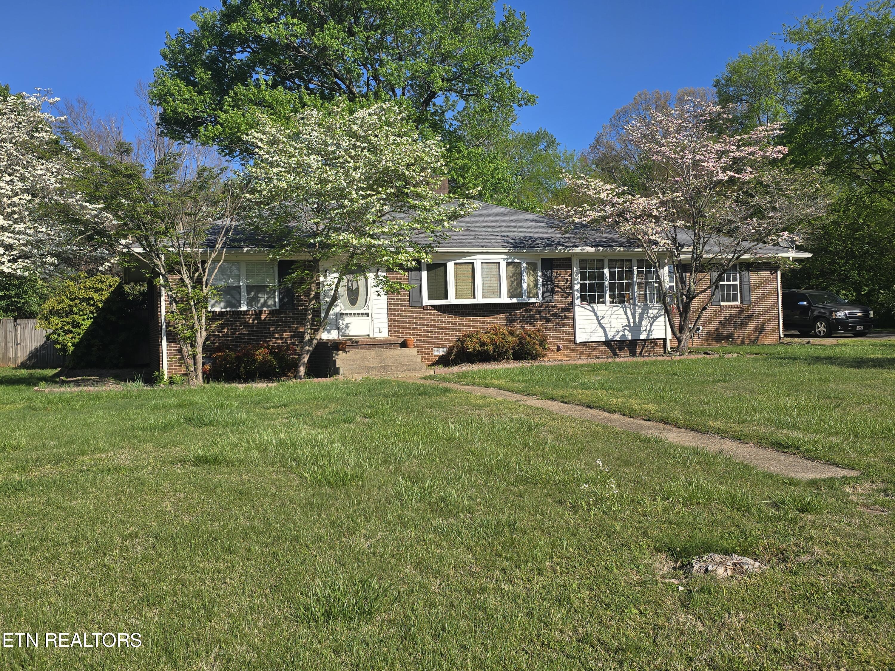 1529 Scenic Drive Maryville TN 37803