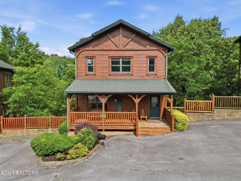 826 Great Smoky Way Gatlinburg TN 37738