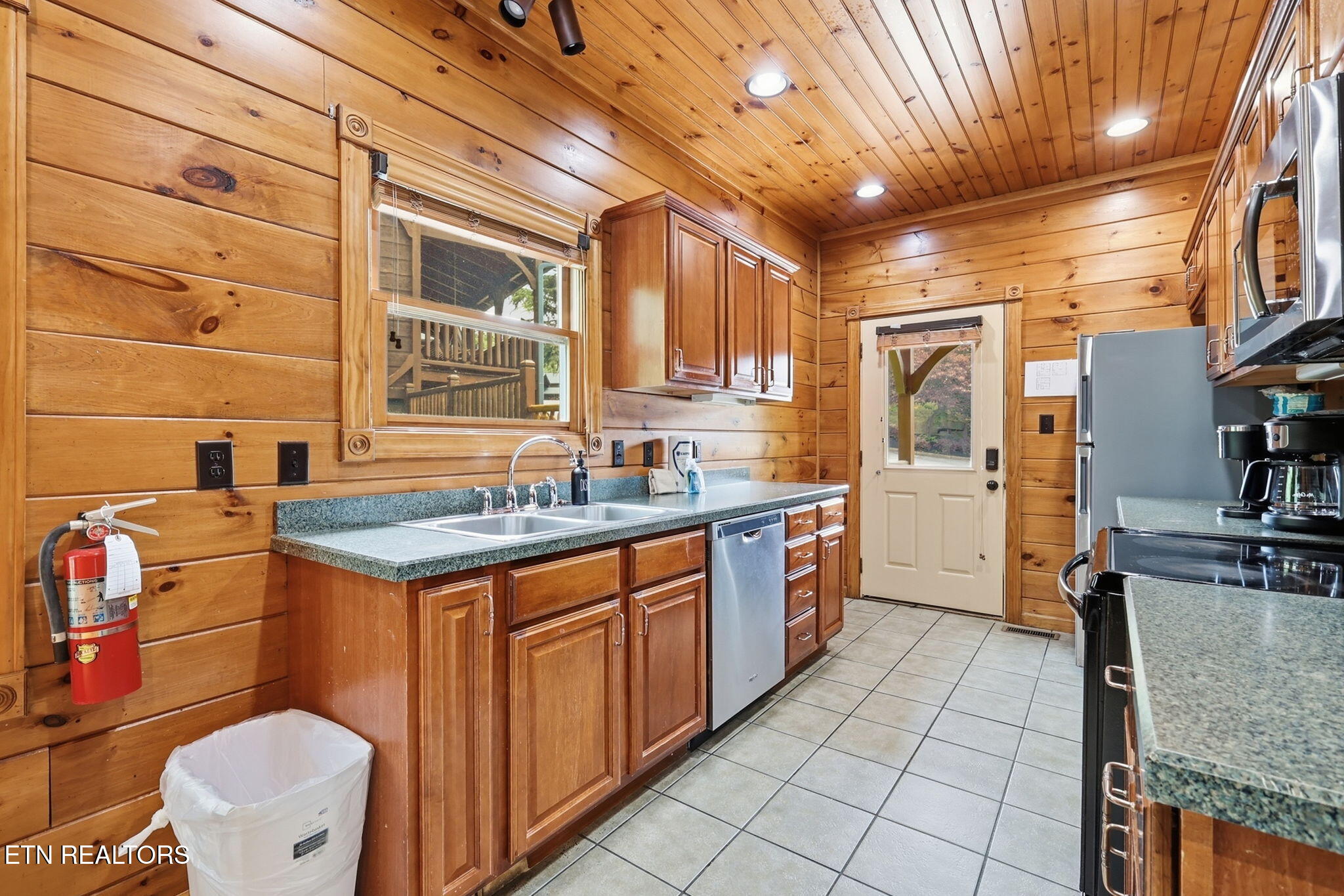 826 Great Smoky Way Gatlinburg TN 37738