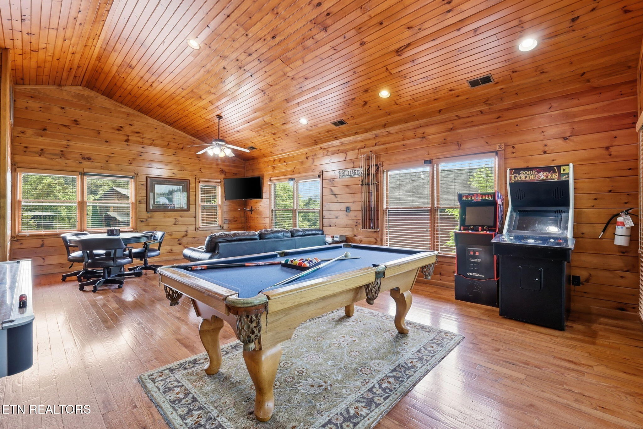 826 Great Smoky Way Gatlinburg TN 37738