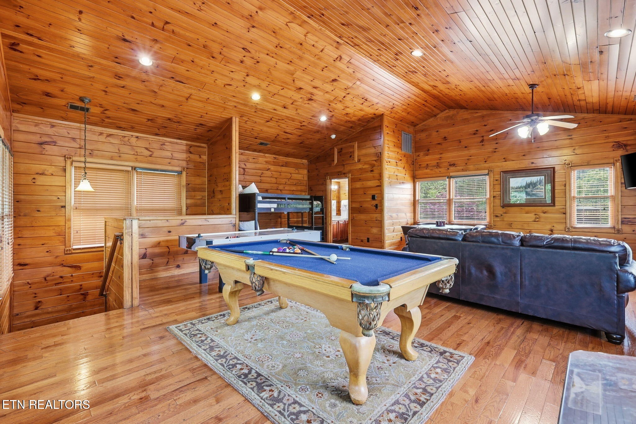 826 Great Smoky Way Gatlinburg TN 37738