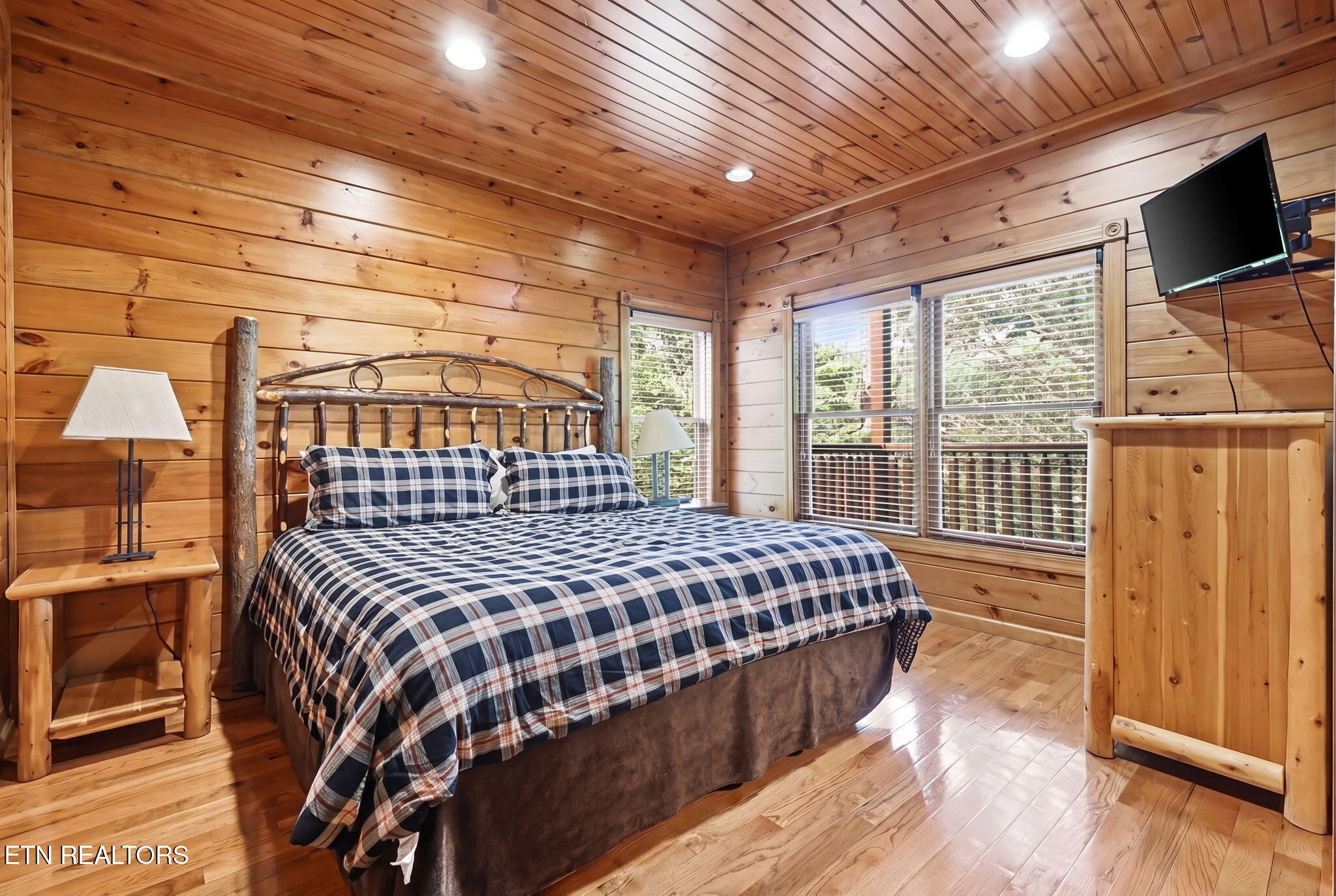 826 Great Smoky Way Gatlinburg TN 37738