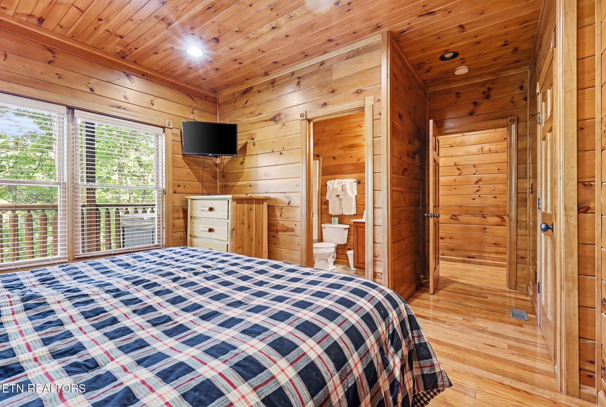826 Great Smoky Way Gatlinburg TN 37738