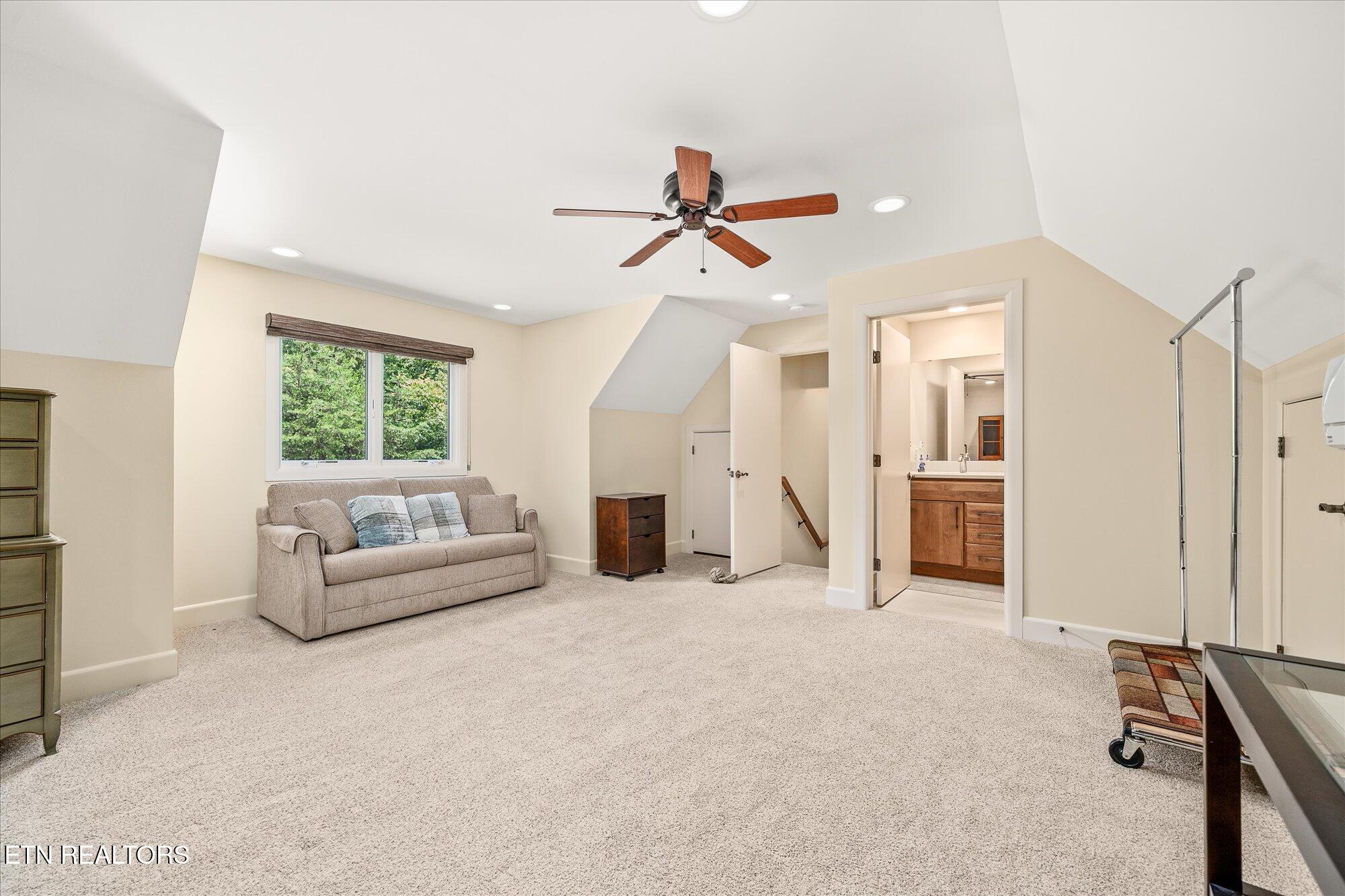 61 Bluff View Court Crossville TN 38558