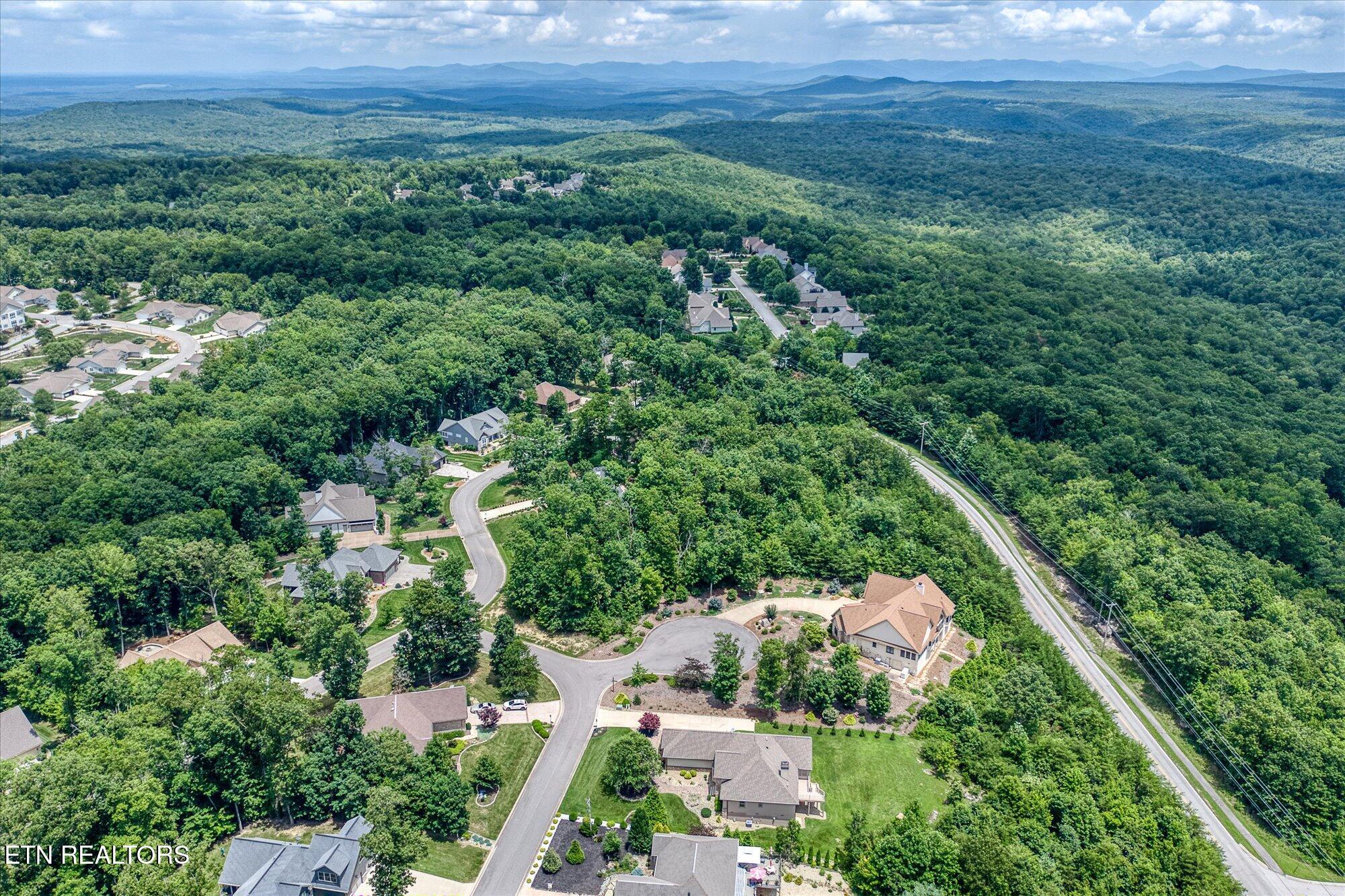 61 Bluff View Court Crossville TN 38558