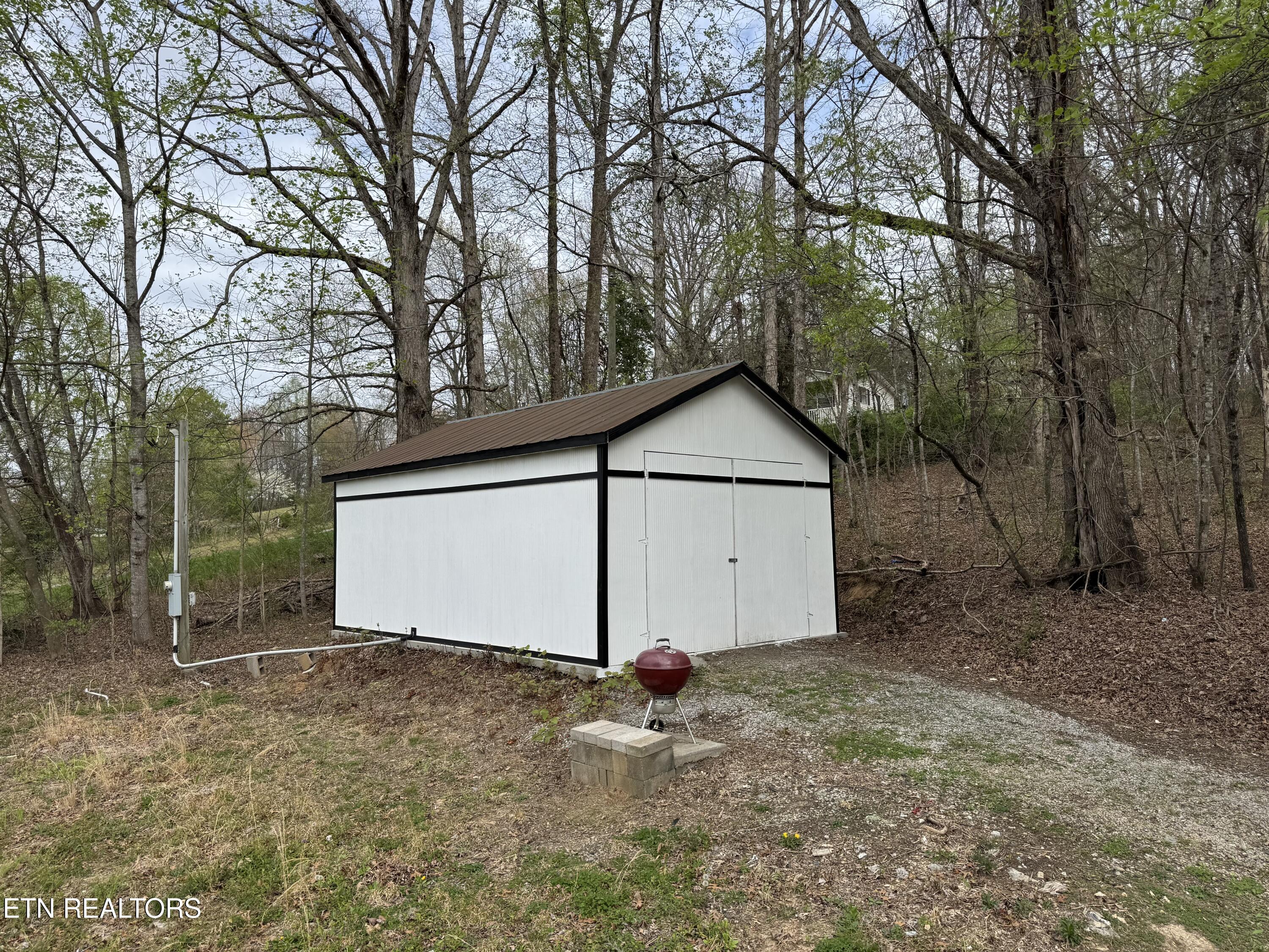 2765 Highway 411 Madisonville TN 37354