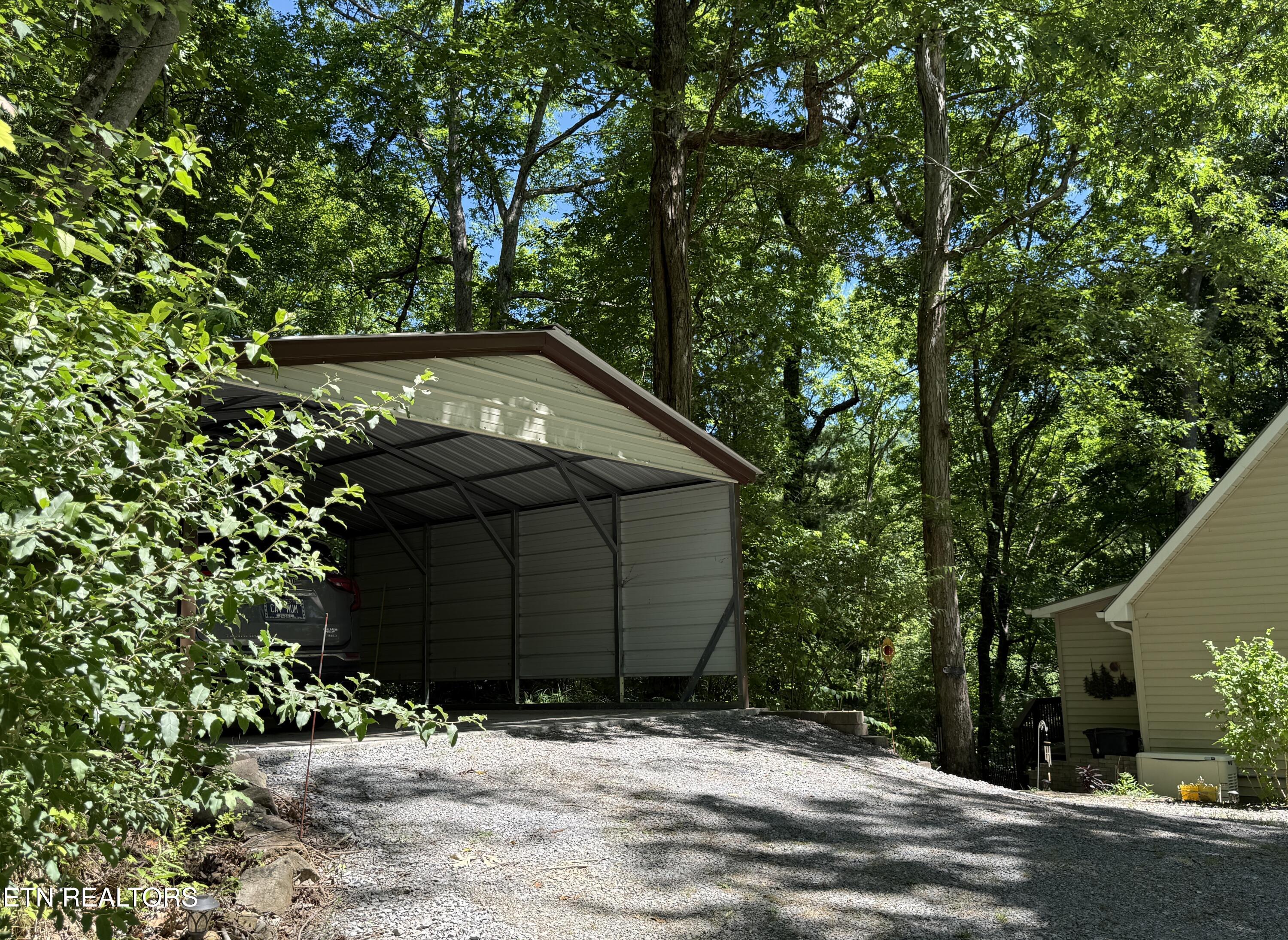 4039 Barb Hollow Road Walland TN 37886
