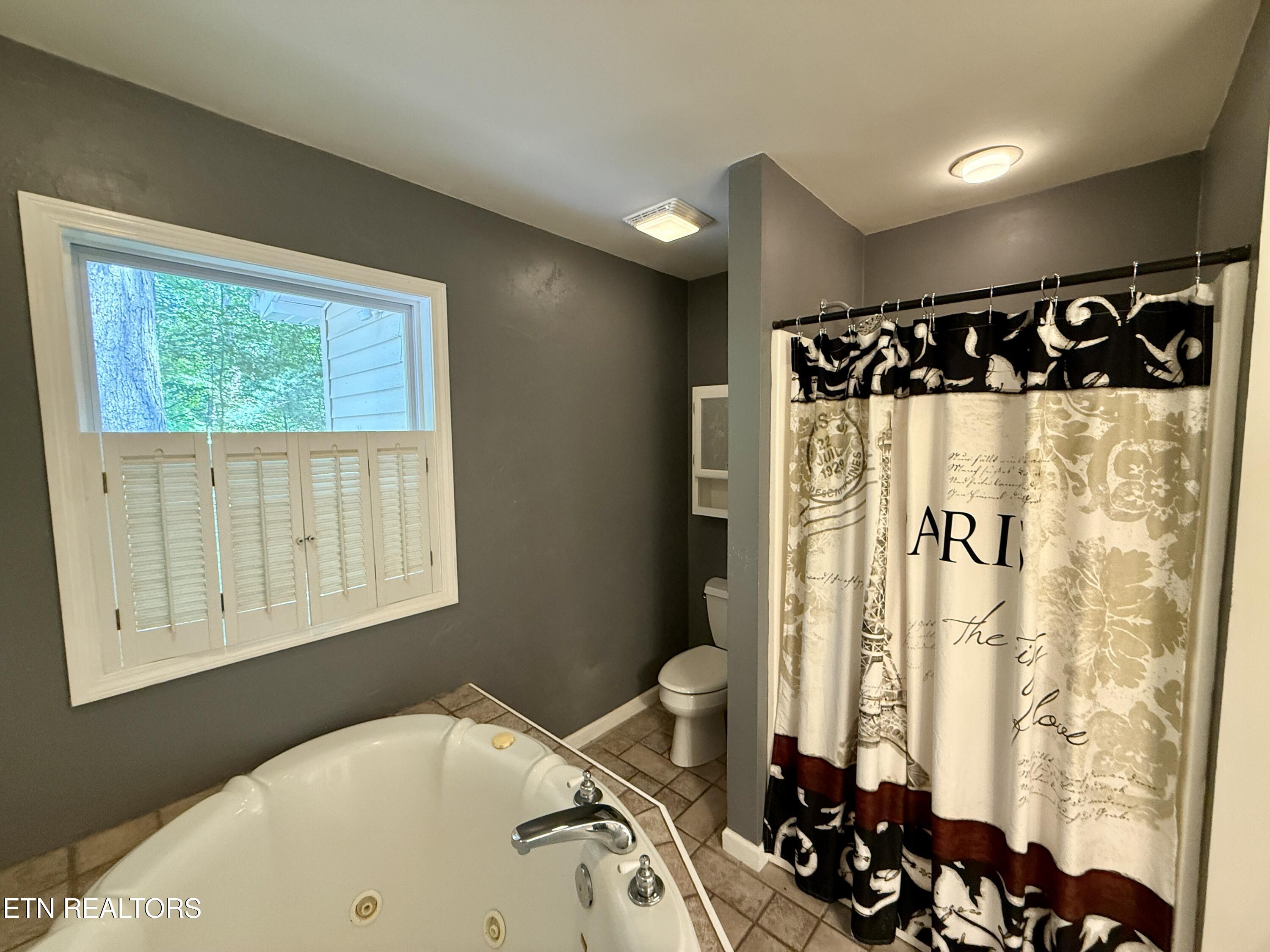 4039 Barb Hollow Road Walland TN 37886