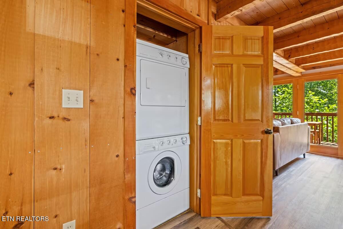 1709 Bear View Road Sevierville TN 37876