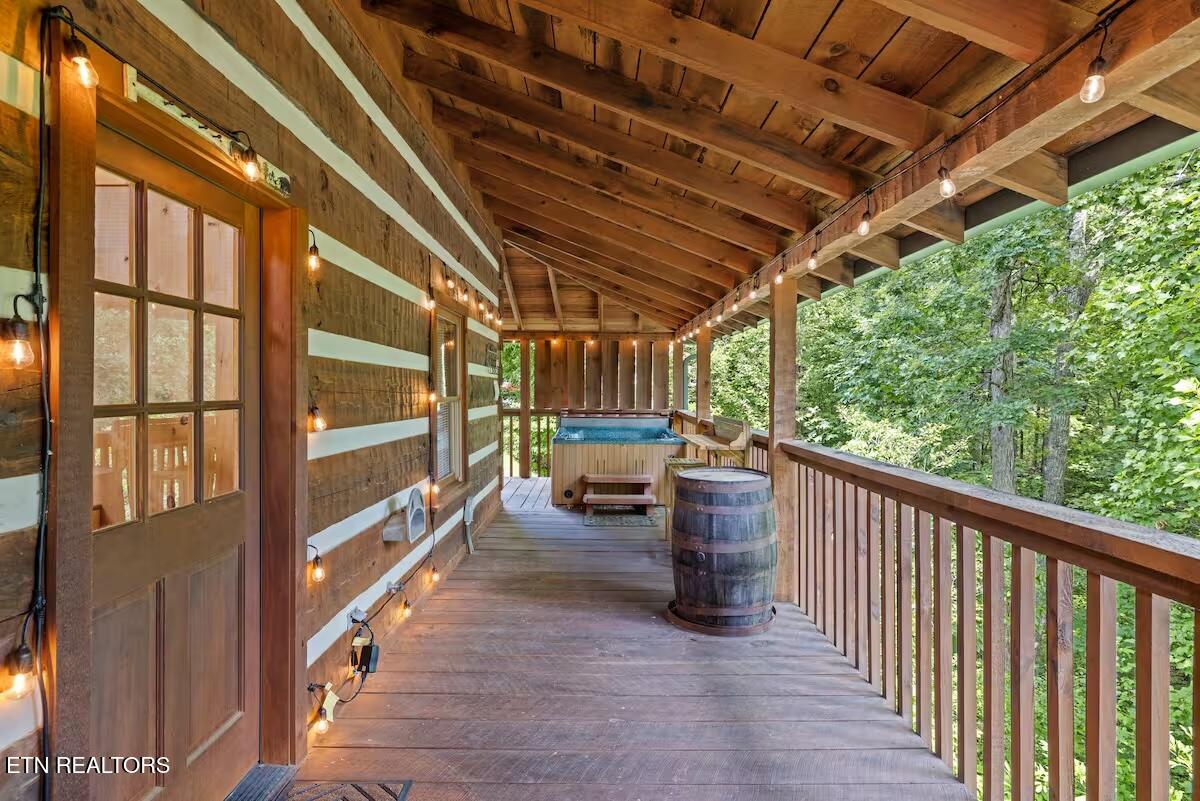 1709 Bear View Road Sevierville TN 37876