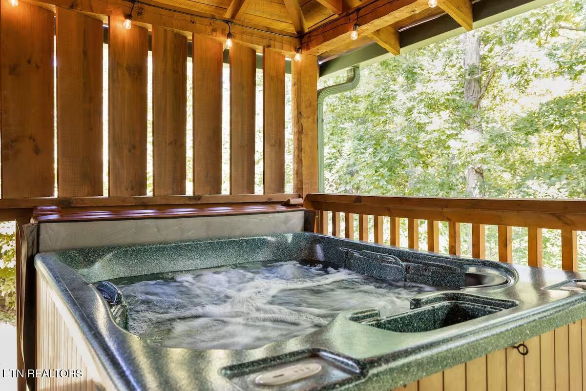 1709 Bear View Road Sevierville TN 37876