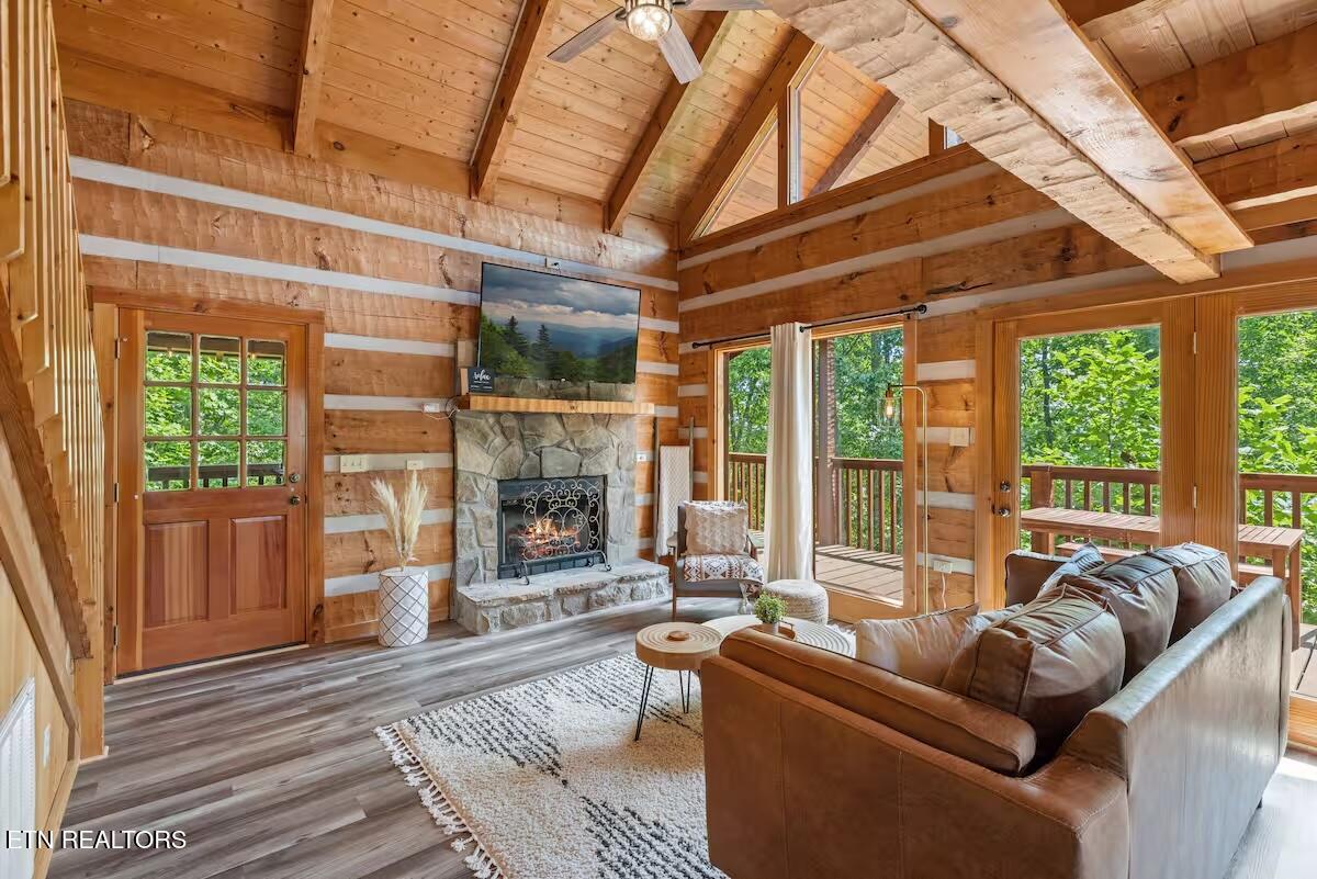 1709 Bear View Road Sevierville TN 37876