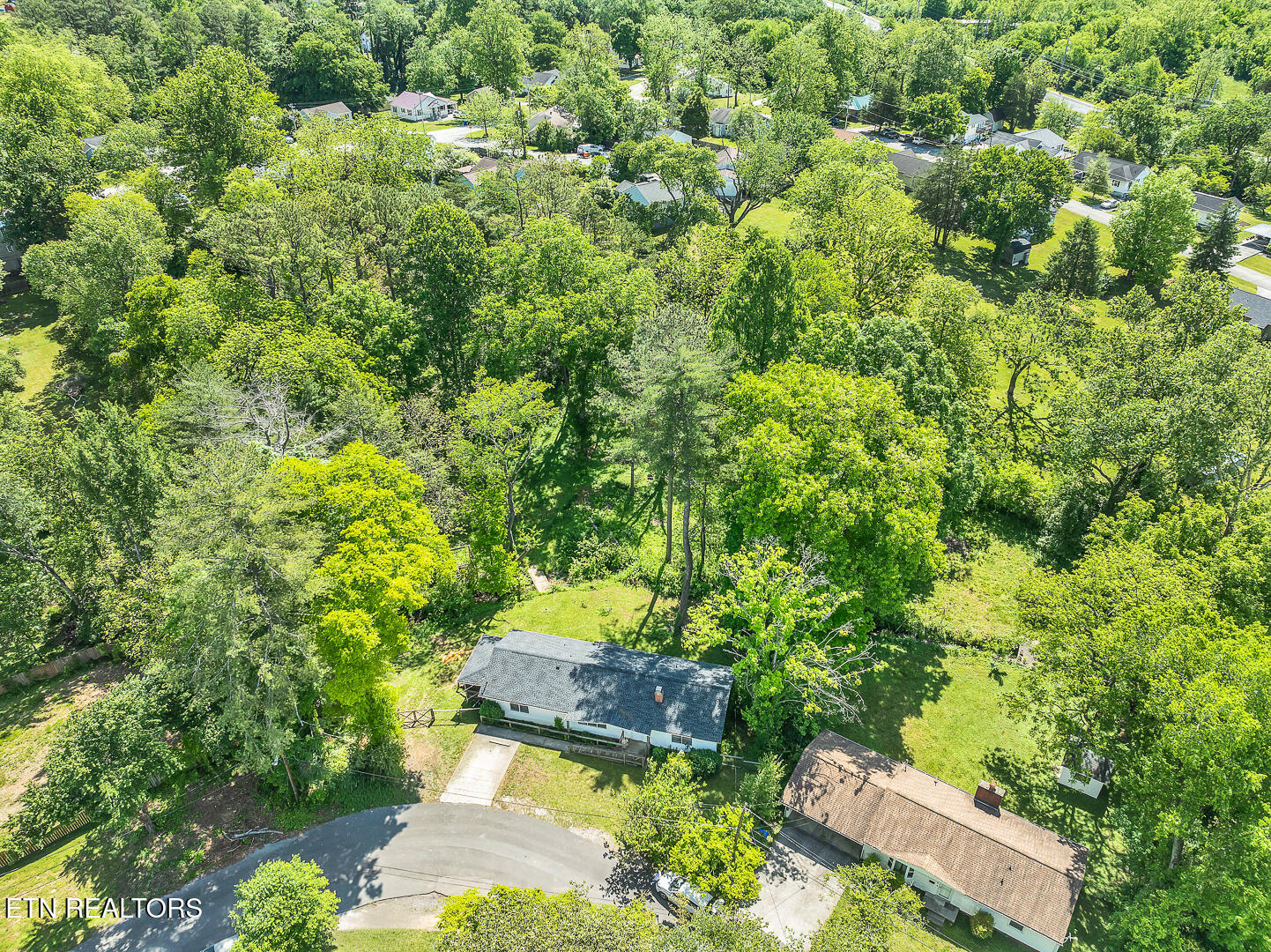 105 Rand Circle Oak Ridge TN 37830
