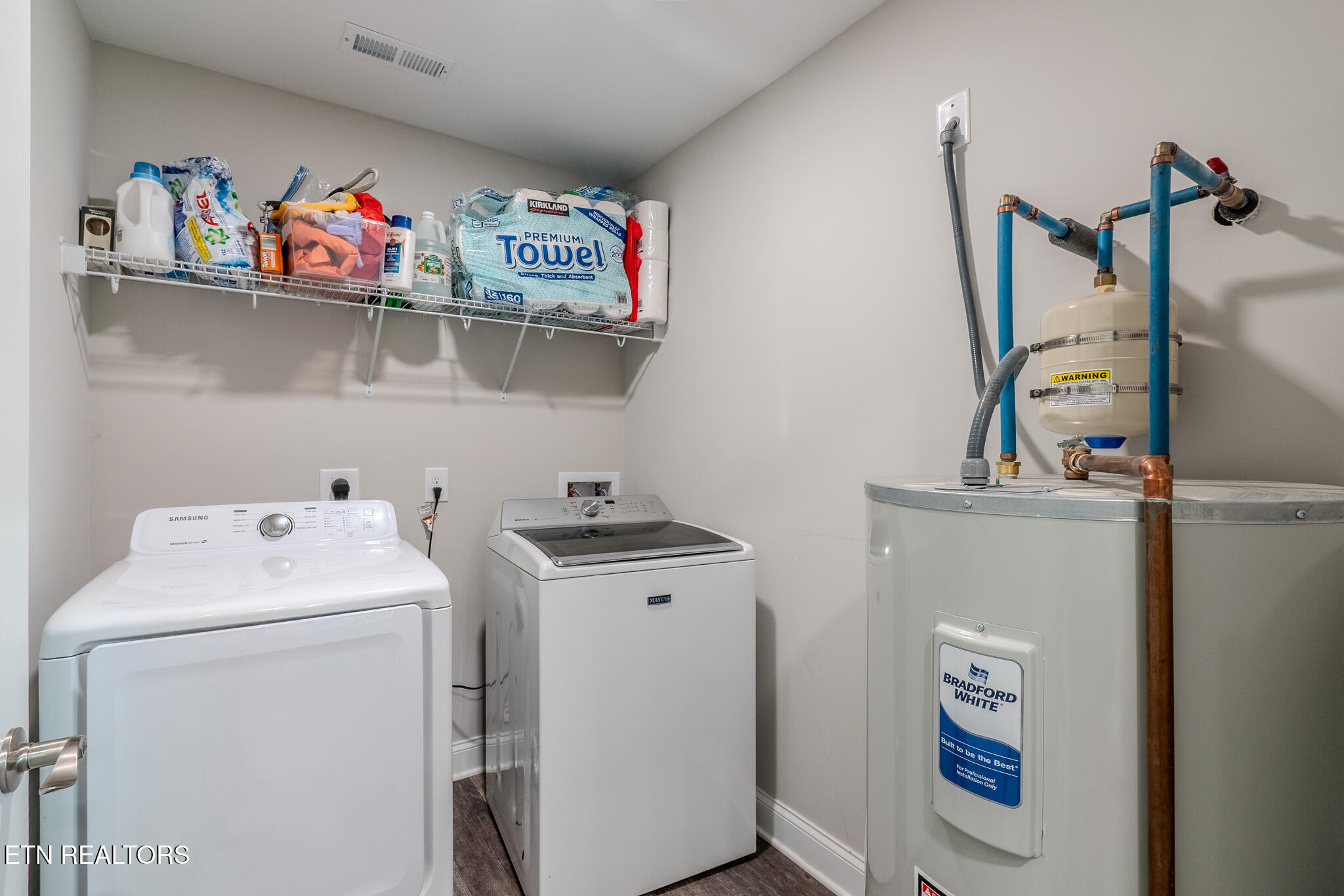 229 Edgewood Avenue Clinton TN 37716