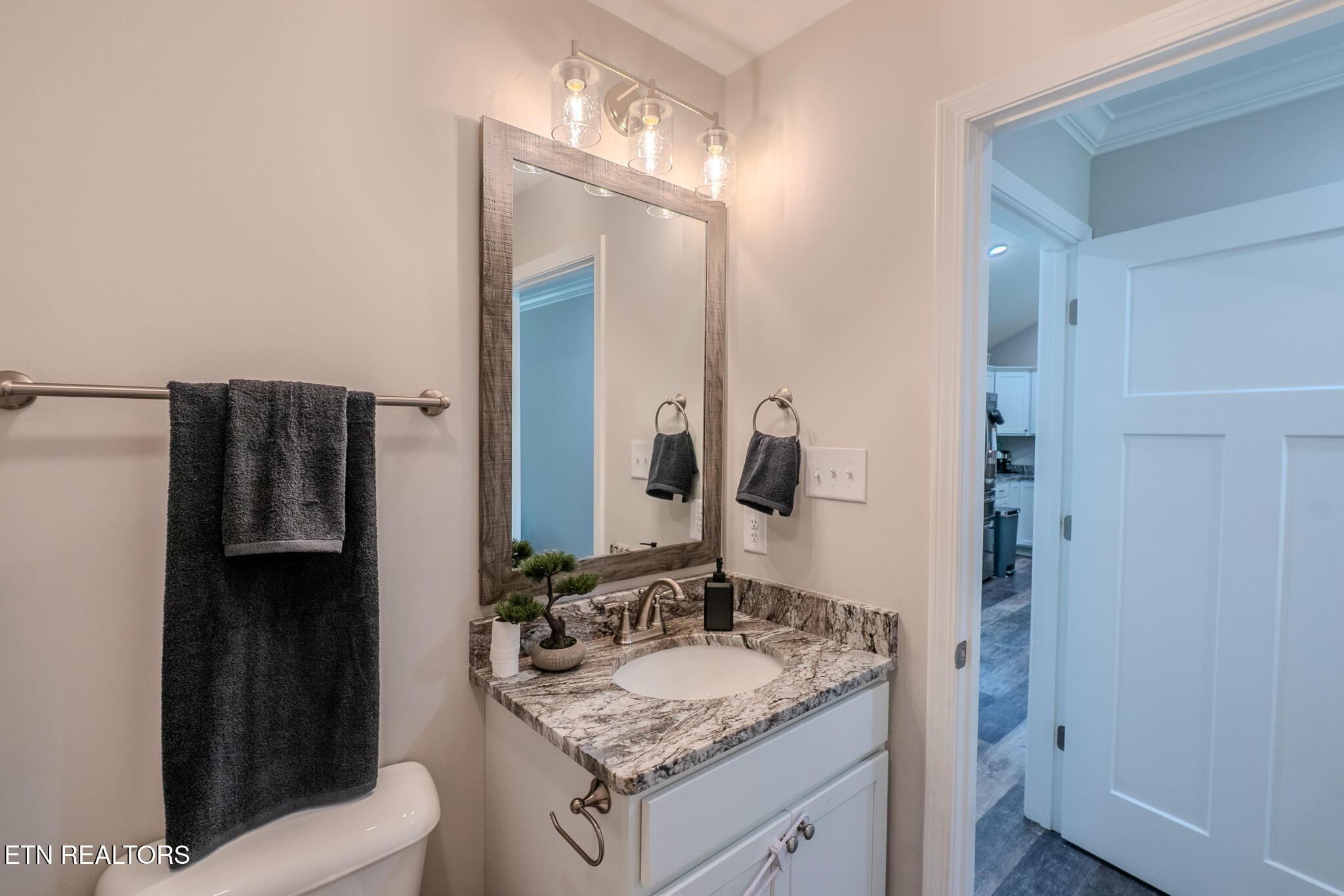 229 Edgewood Avenue Clinton TN 37716