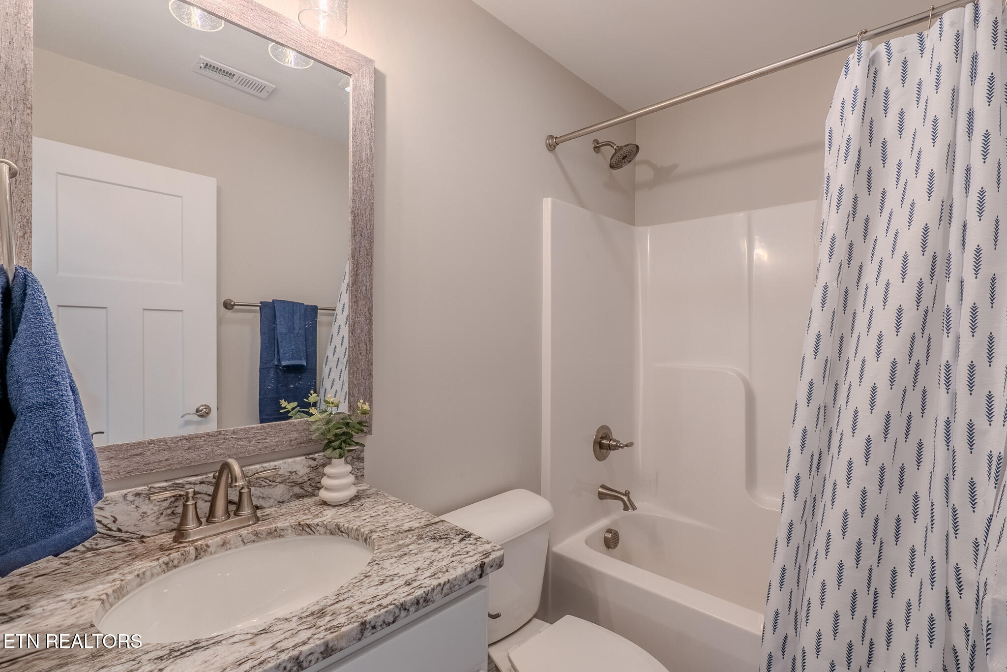 229 Edgewood Avenue Clinton TN 37716