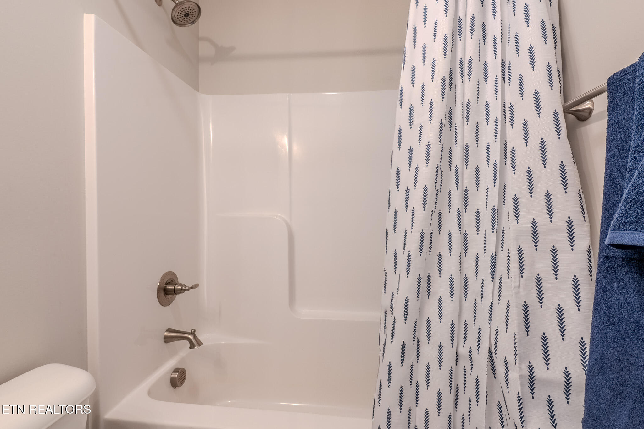 229 Edgewood Avenue Clinton TN 37716