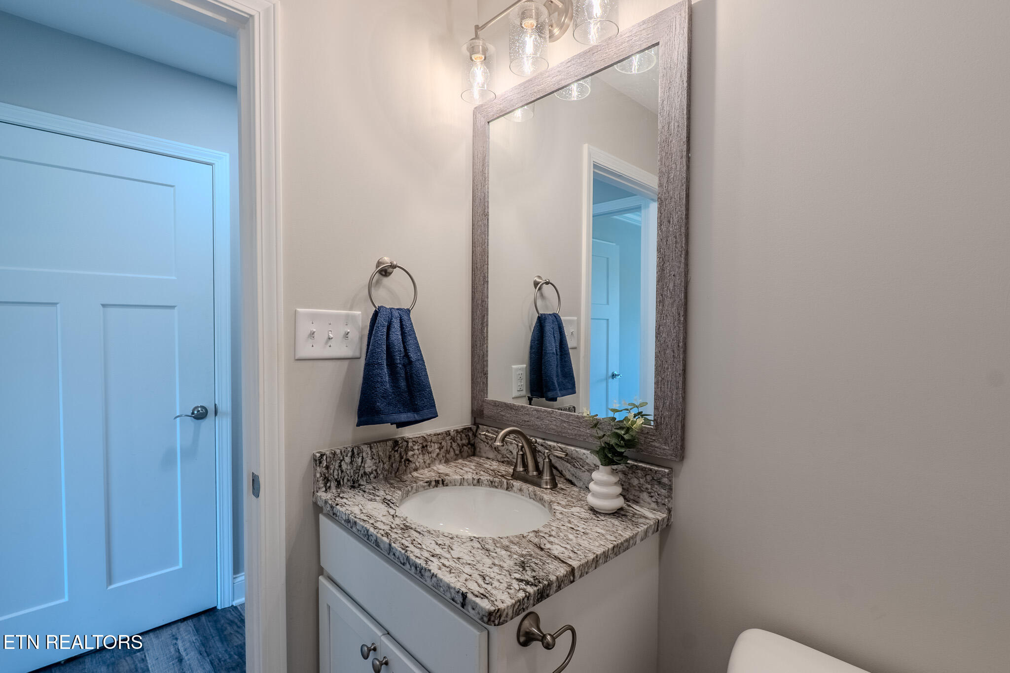 229 Edgewood Avenue Clinton TN 37716