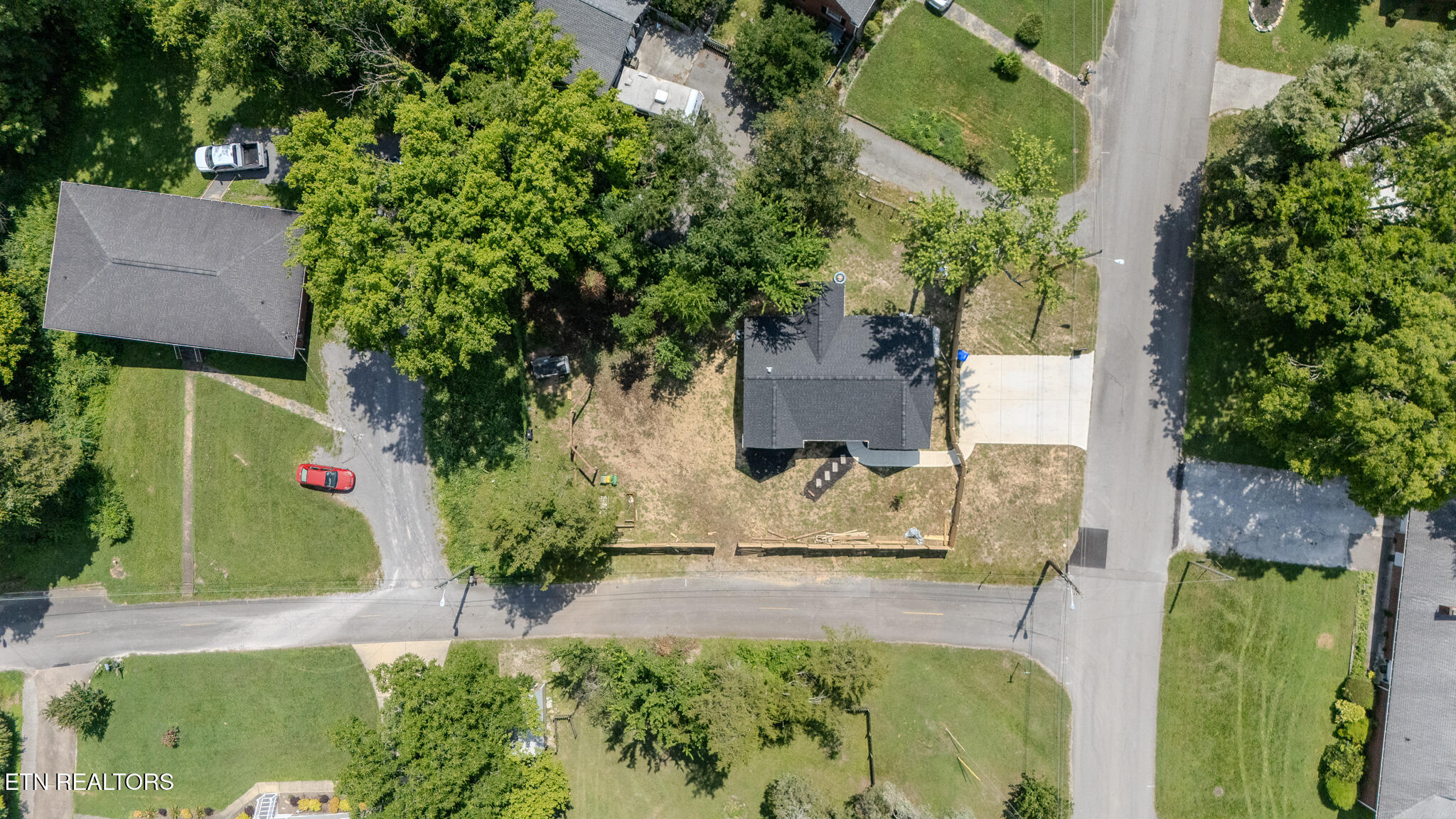 229 Edgewood Avenue Clinton TN 37716