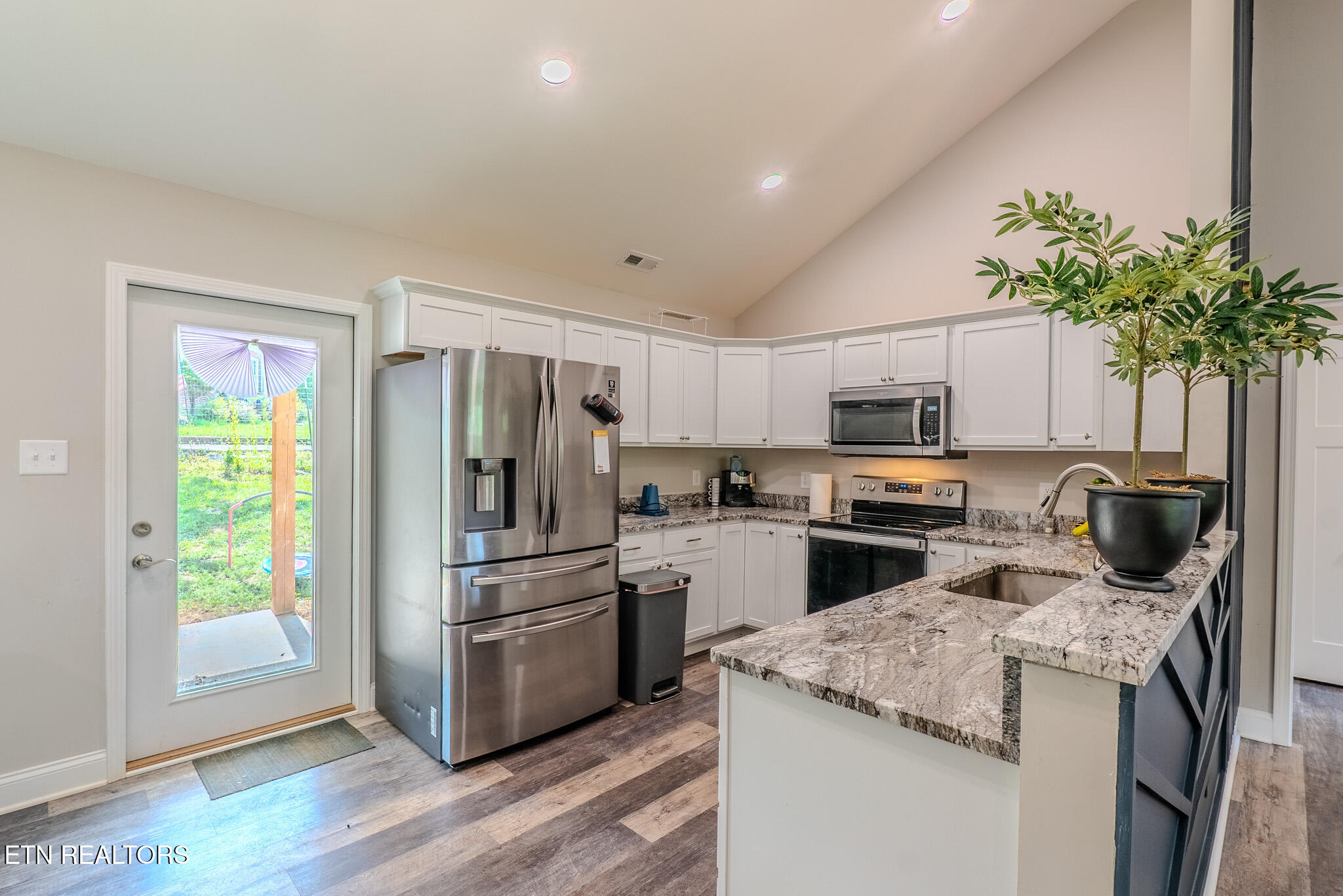 229 Edgewood Avenue Clinton TN 37716