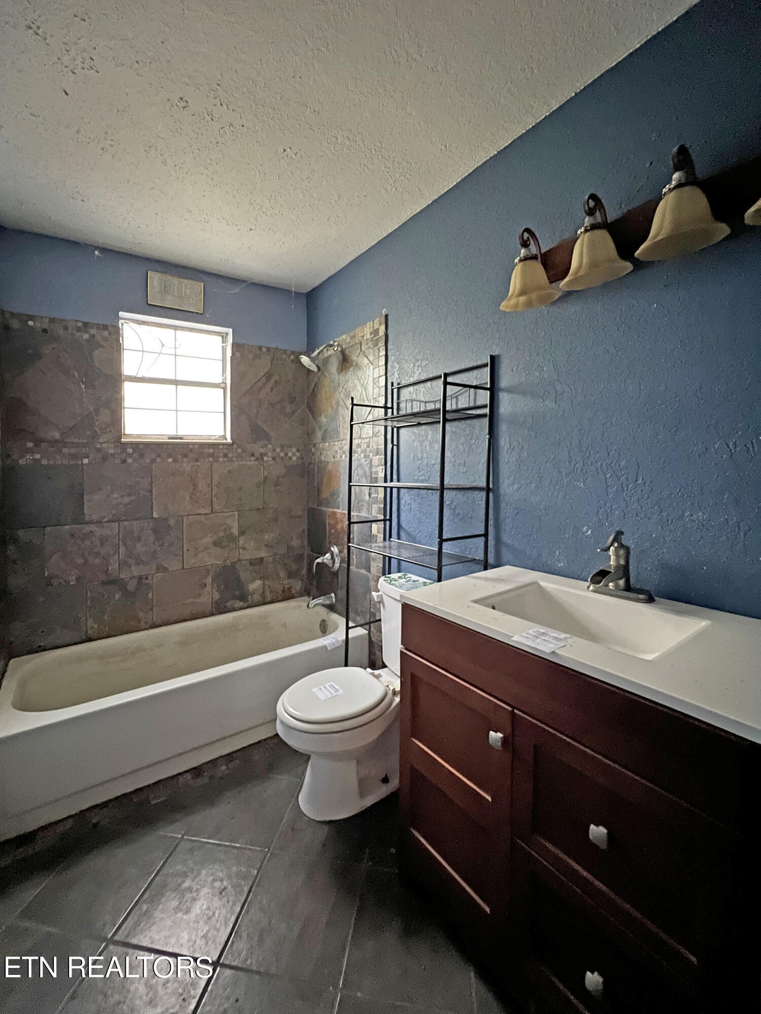 116 Channel Drive Loudon TN 37774