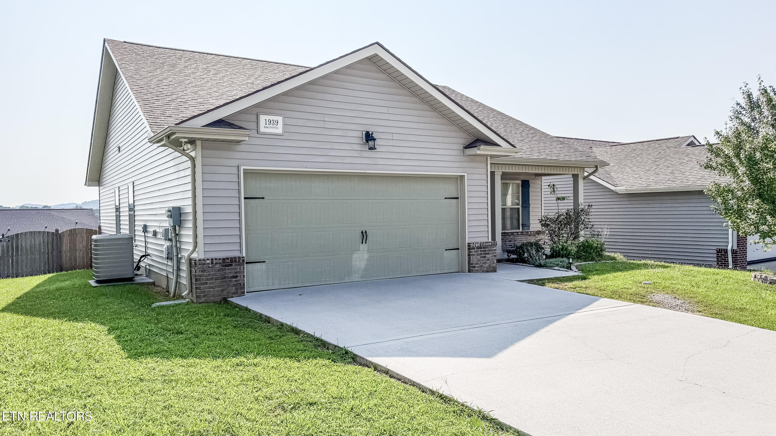 1939 Mahogany Wood Trail Knoxville TN 37920