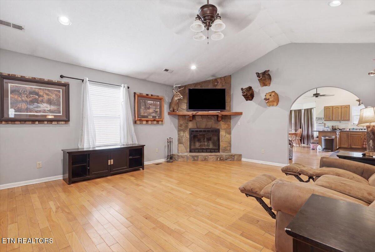 1055 Swannsylvania Road Dandridge TN 37725