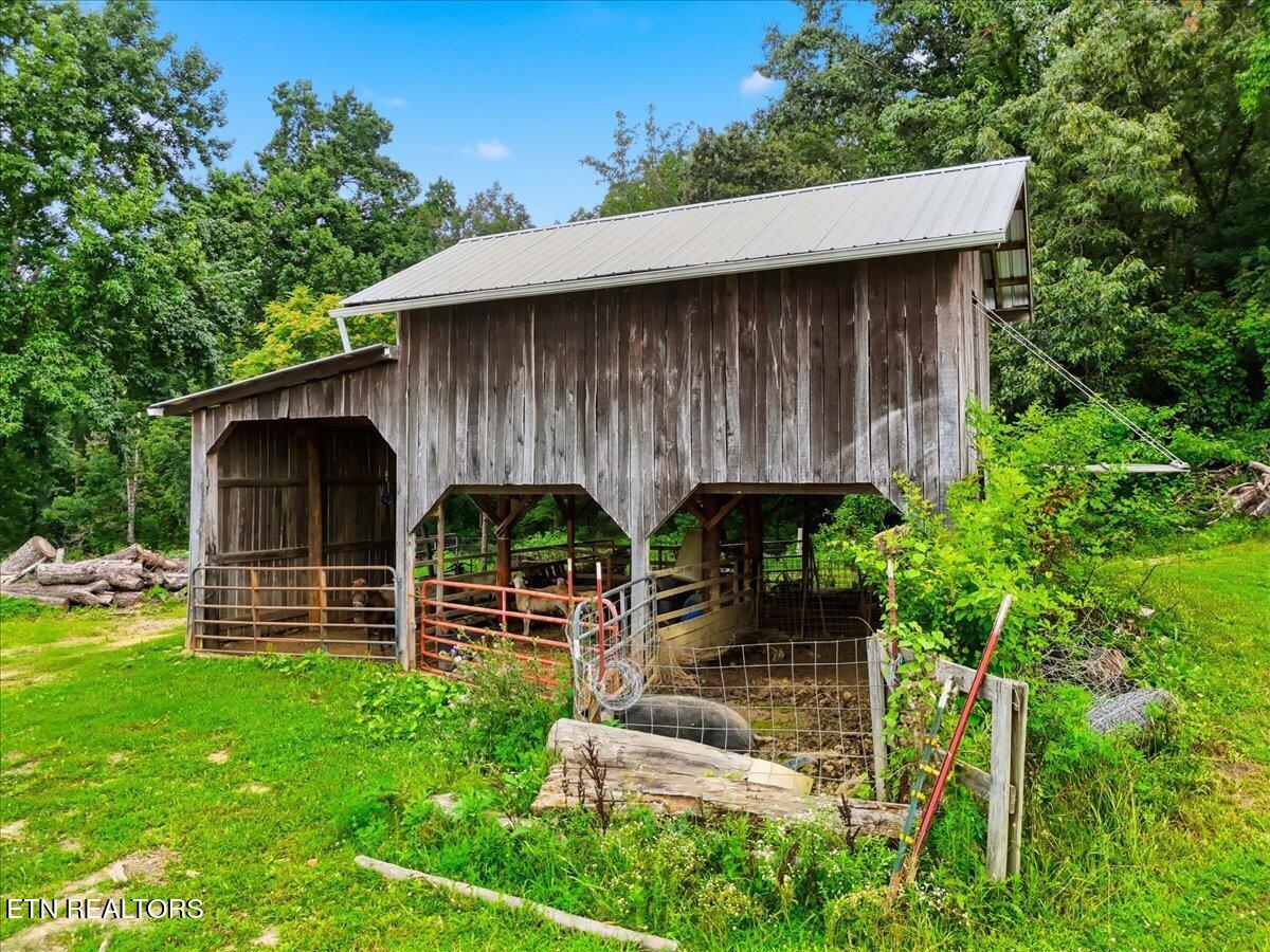 1055 Swannsylvania Road Dandridge TN 37725