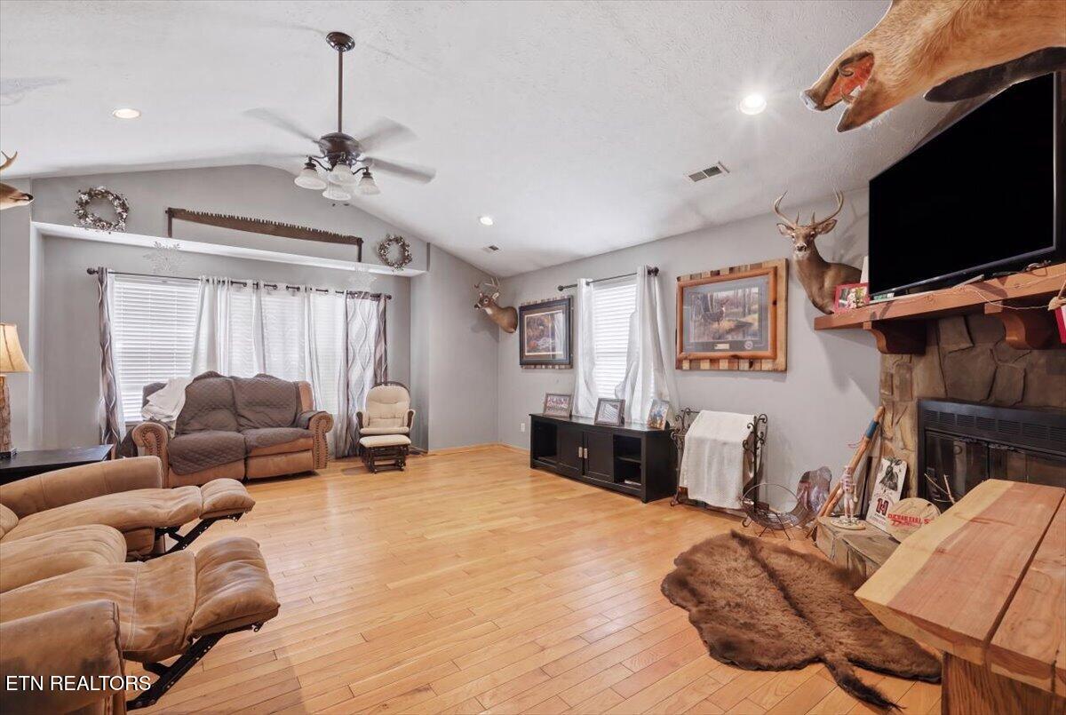 1055 Swannsylvania Road Dandridge TN 37725