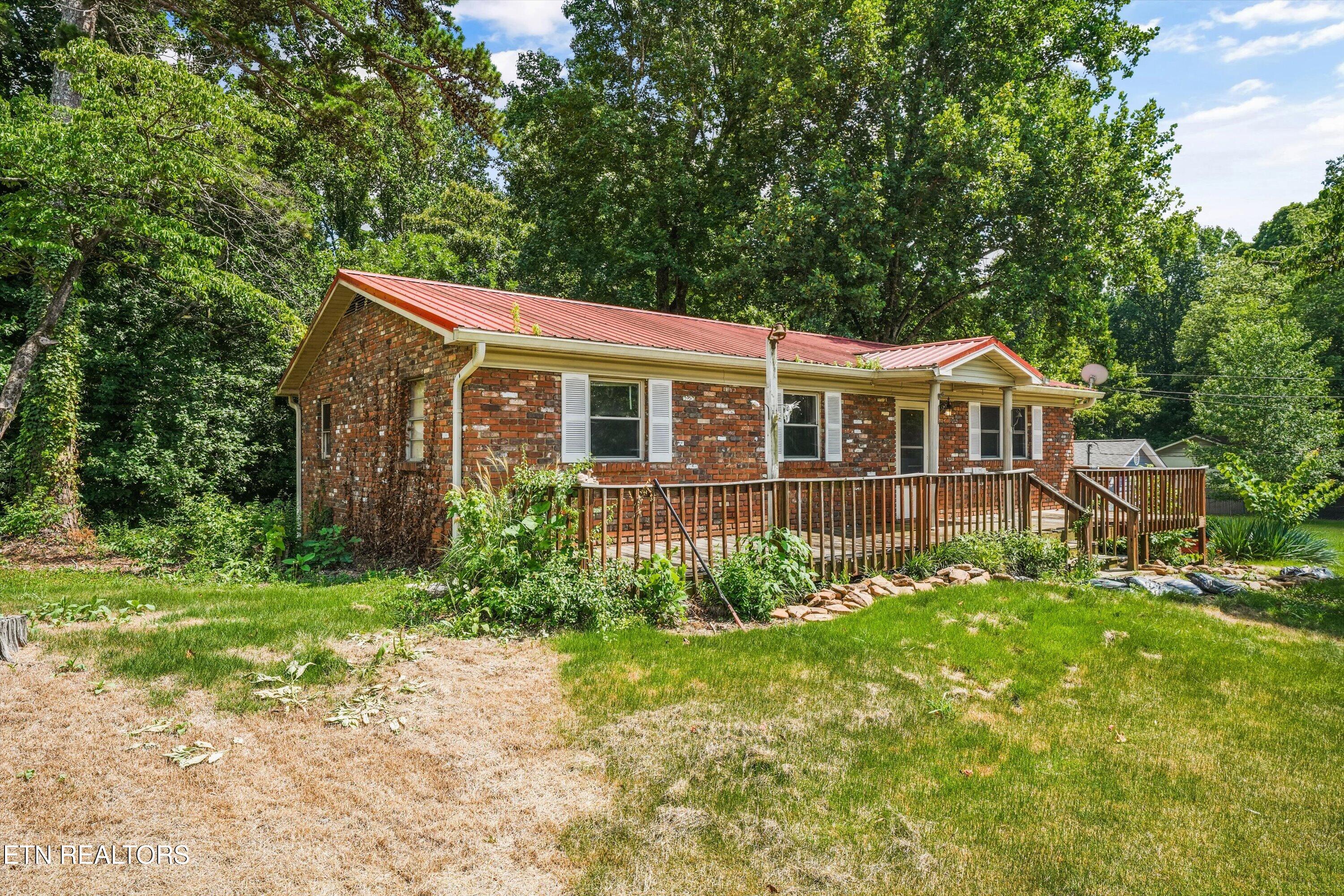 1443 Johnathan Drive Louisville TN 37777
