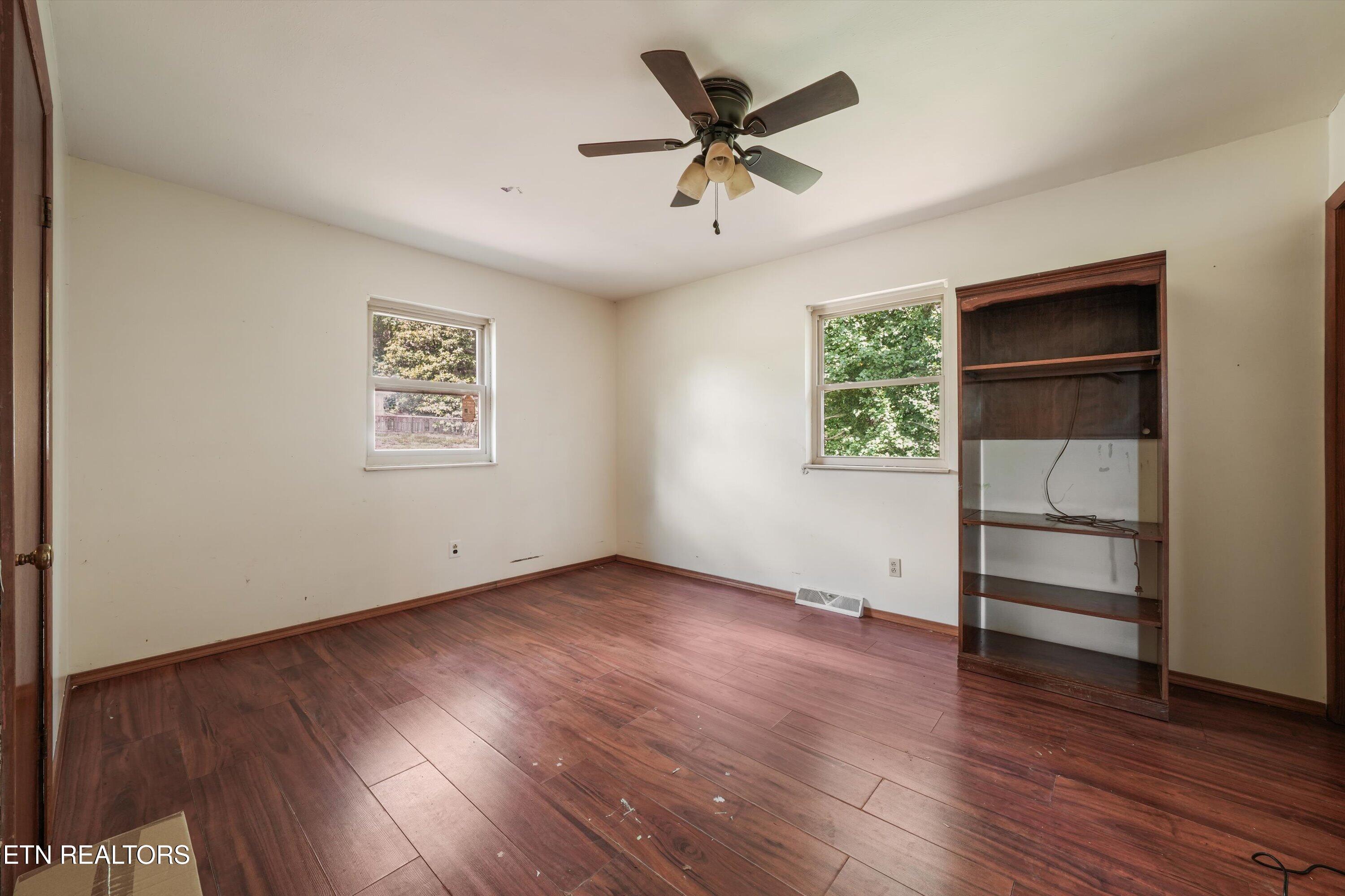 1443 Johnathan Drive Louisville TN 37777