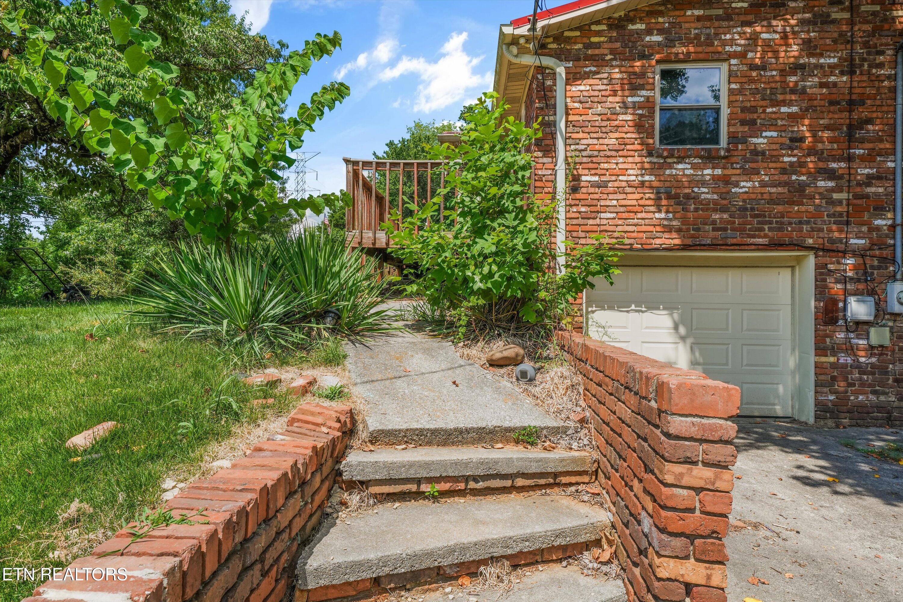 1443 Johnathan Drive Louisville TN 37777