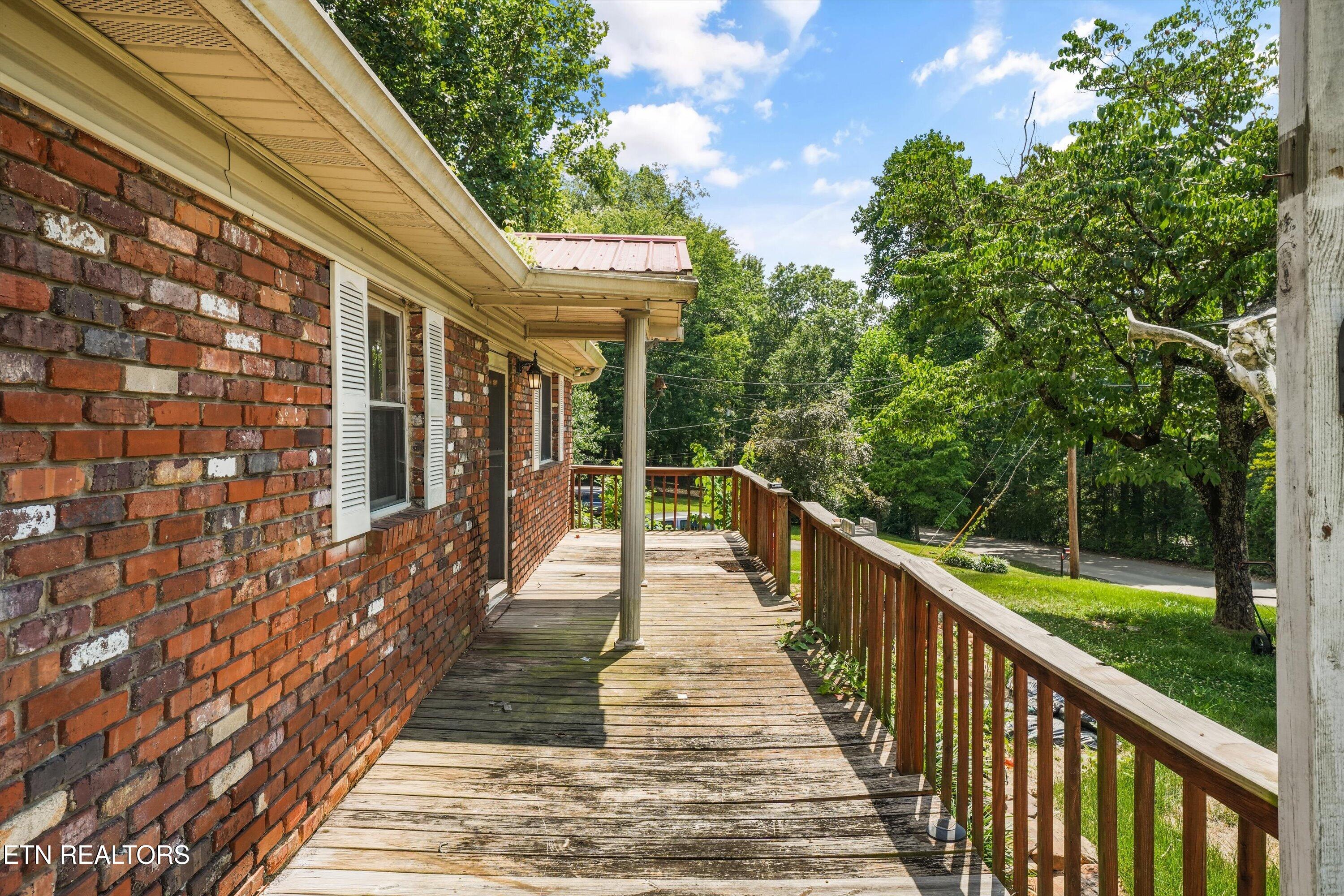 1443 Johnathan Drive Louisville TN 37777