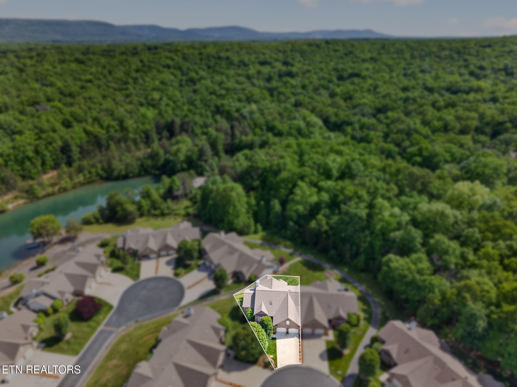 152 Lafayette Terrace Crossville TN 38558